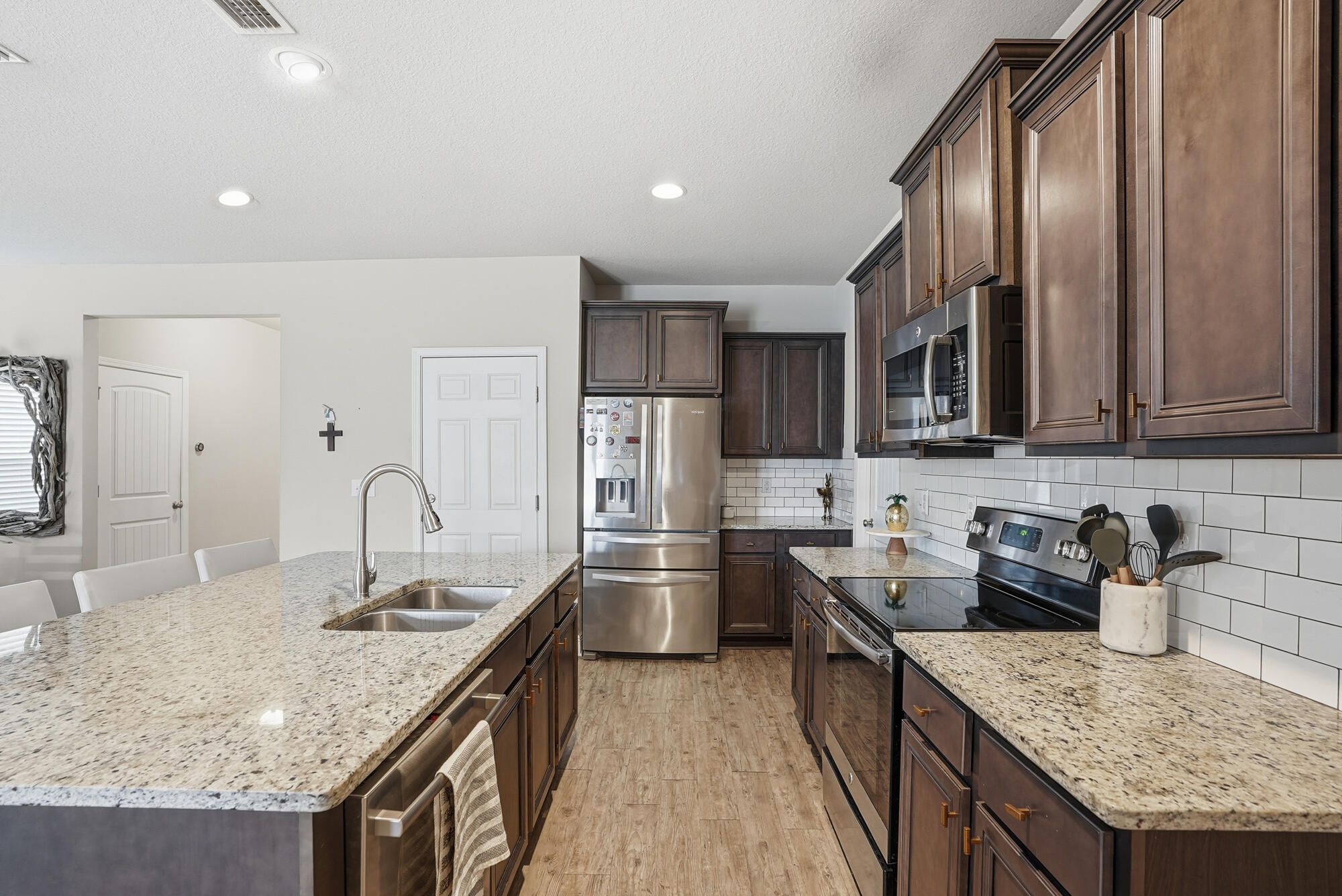 LAGRANGE LANDING - Residential