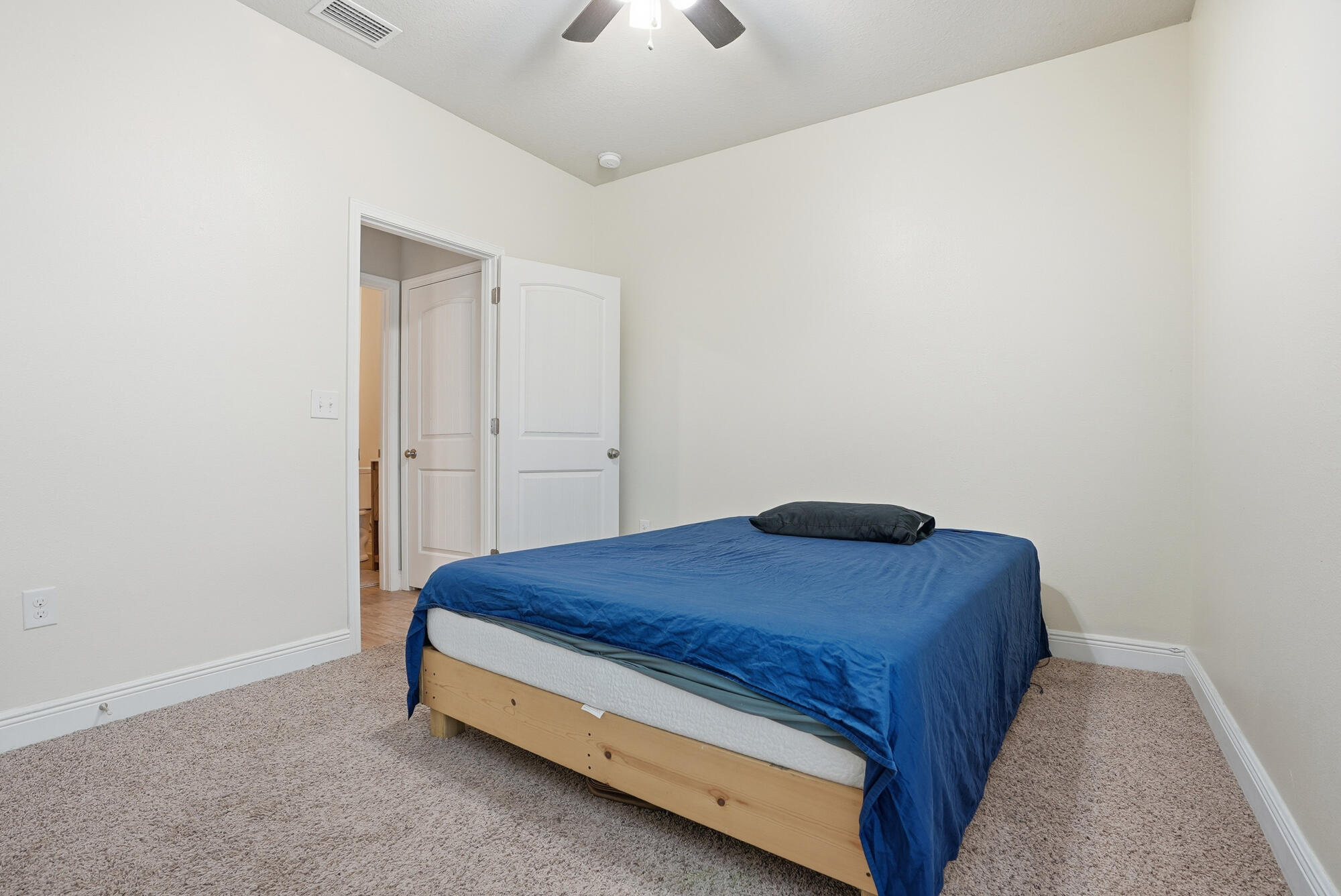 LAGRANGE LANDING - Residential