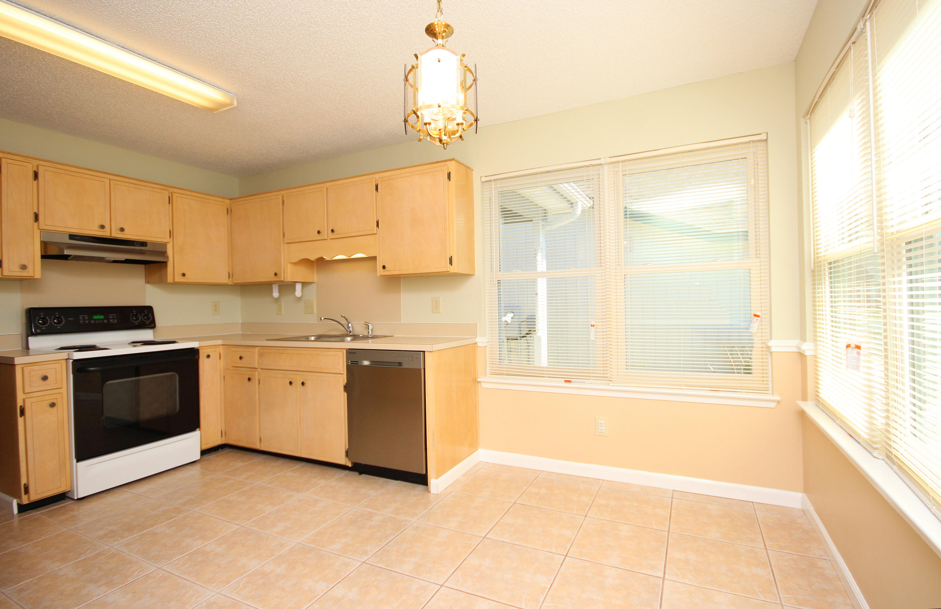 WOODLAND PARK ESTATES - Residential