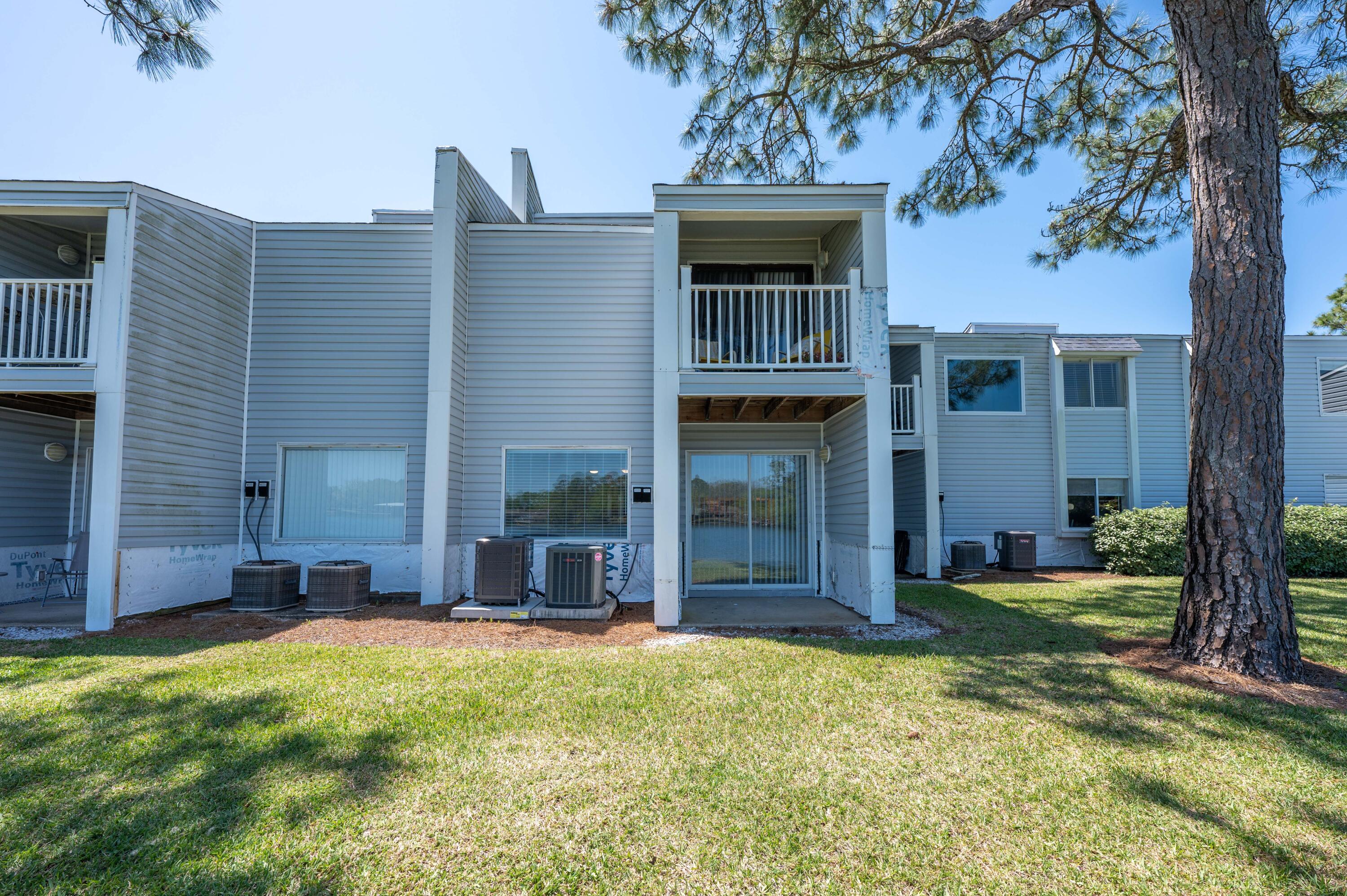 FINISTERRA CONDO - Residential