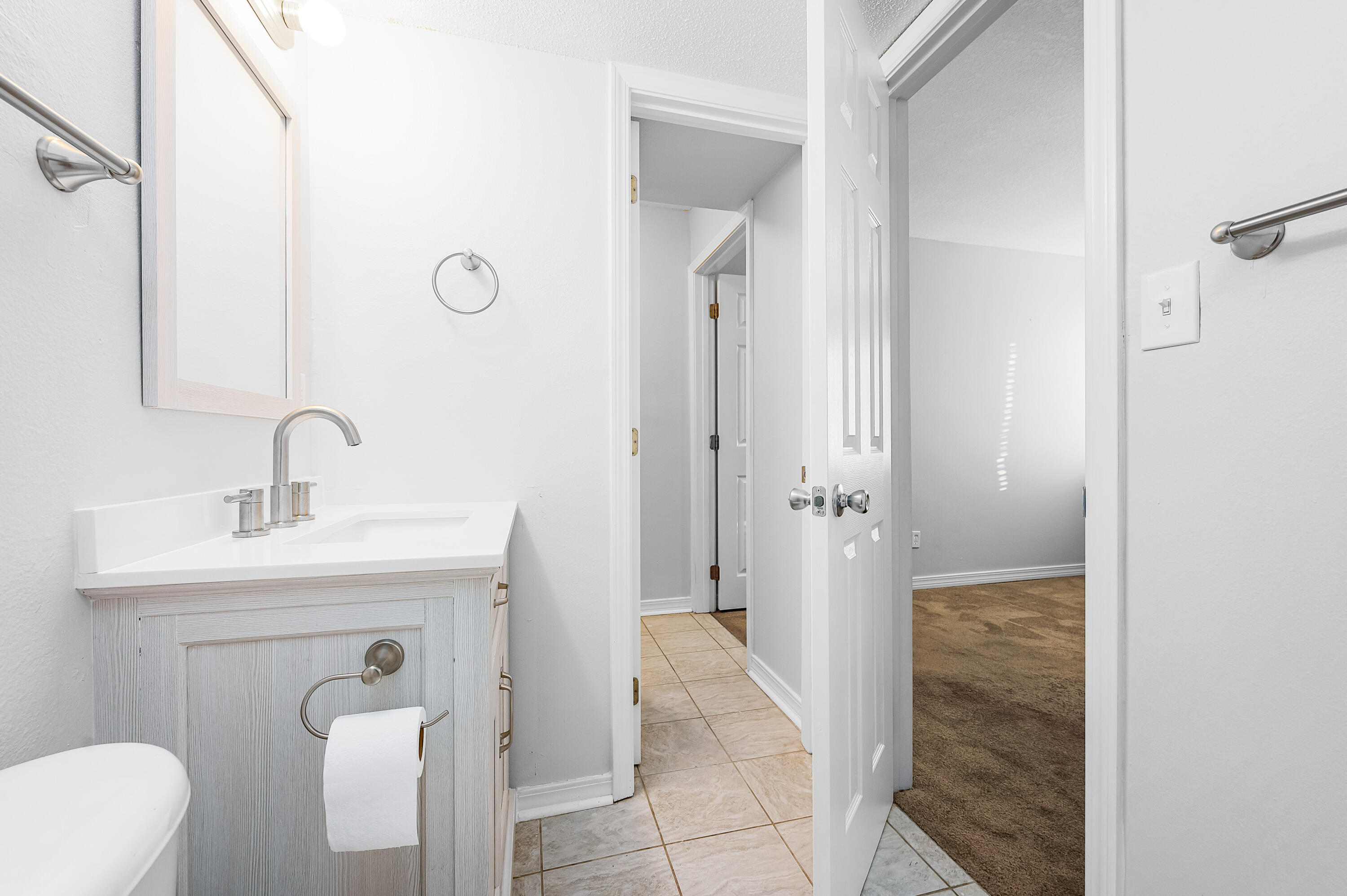 FINISTERRA CONDO - Residential