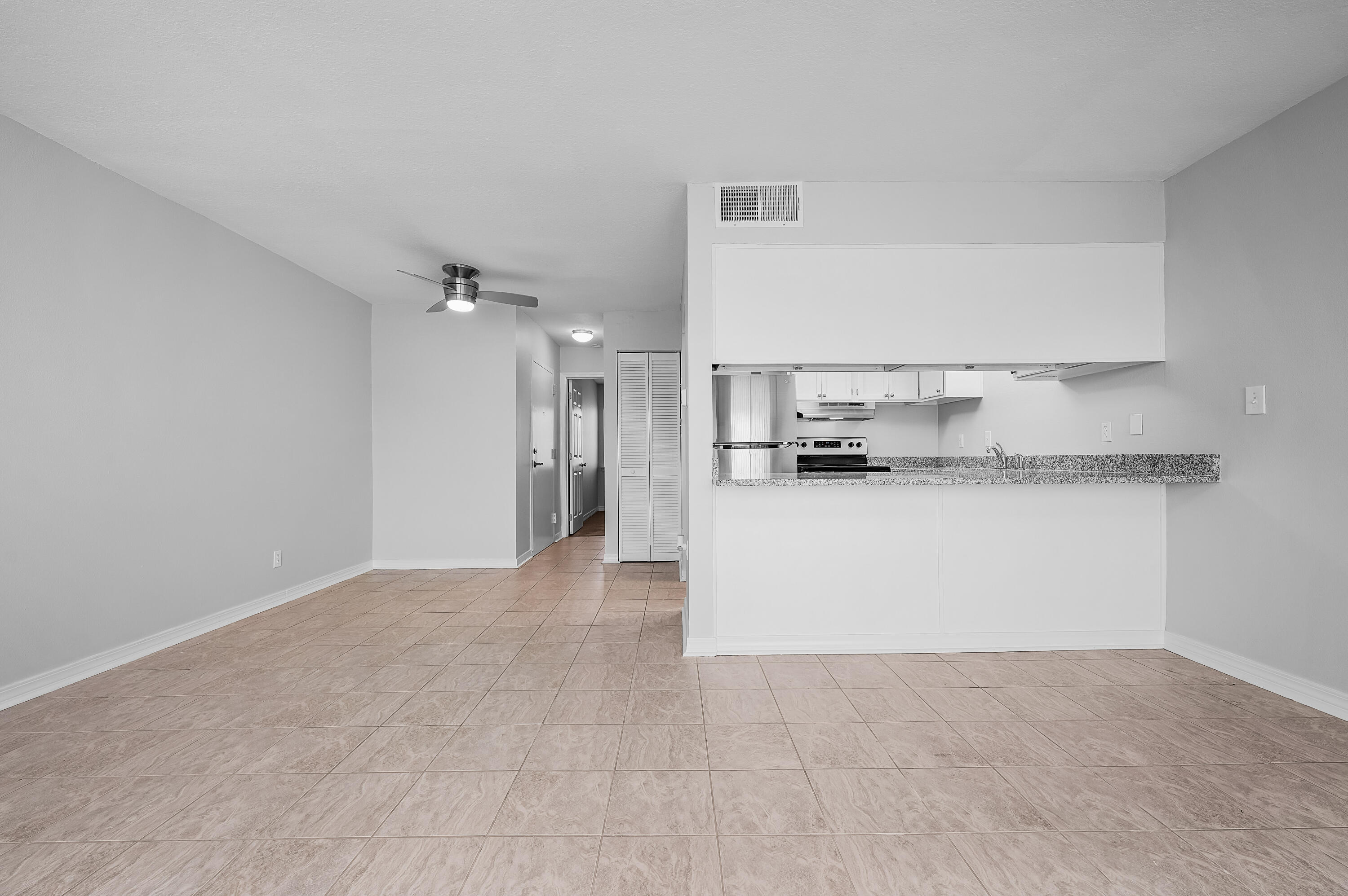 FINISTERRA CONDO - Residential