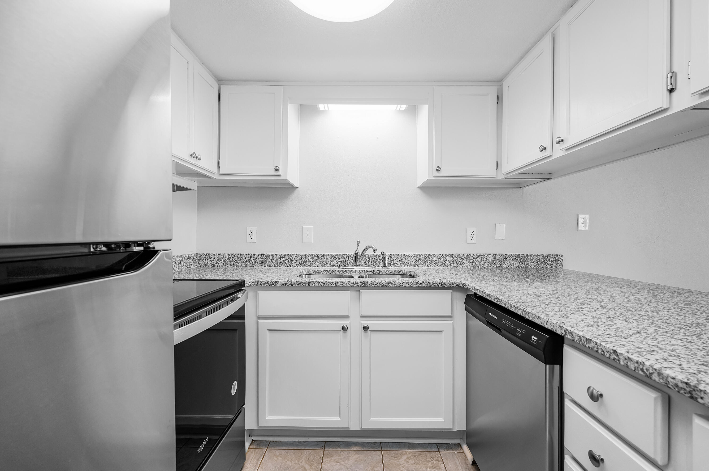 FINISTERRA CONDO - Residential