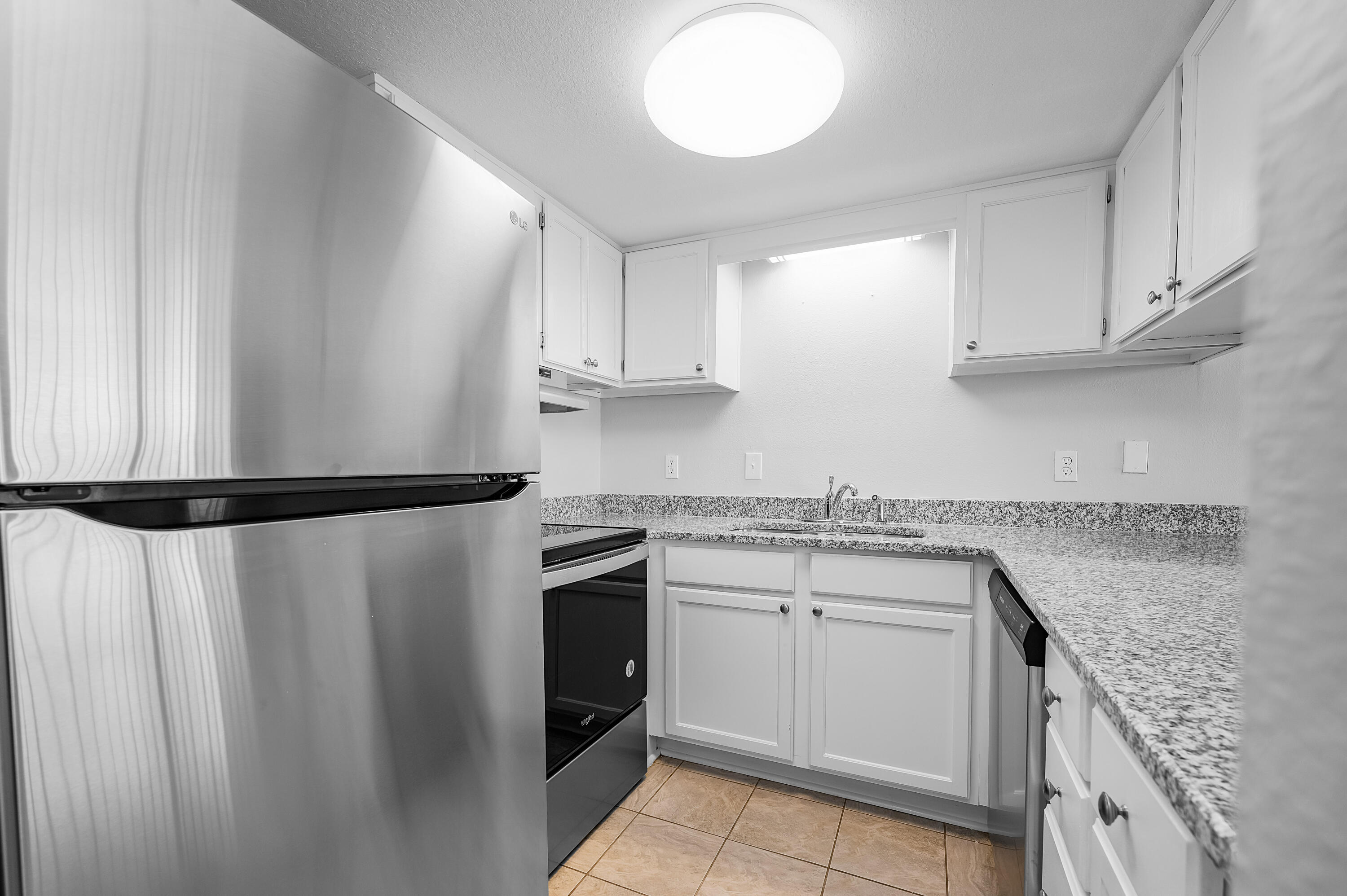 FINISTERRA CONDO - Residential
