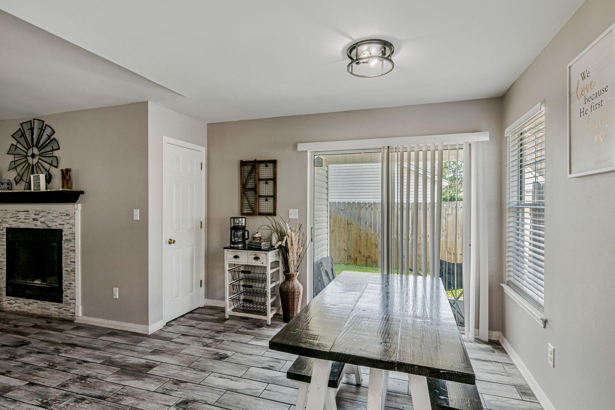 EMERALD ESTATES - Residential