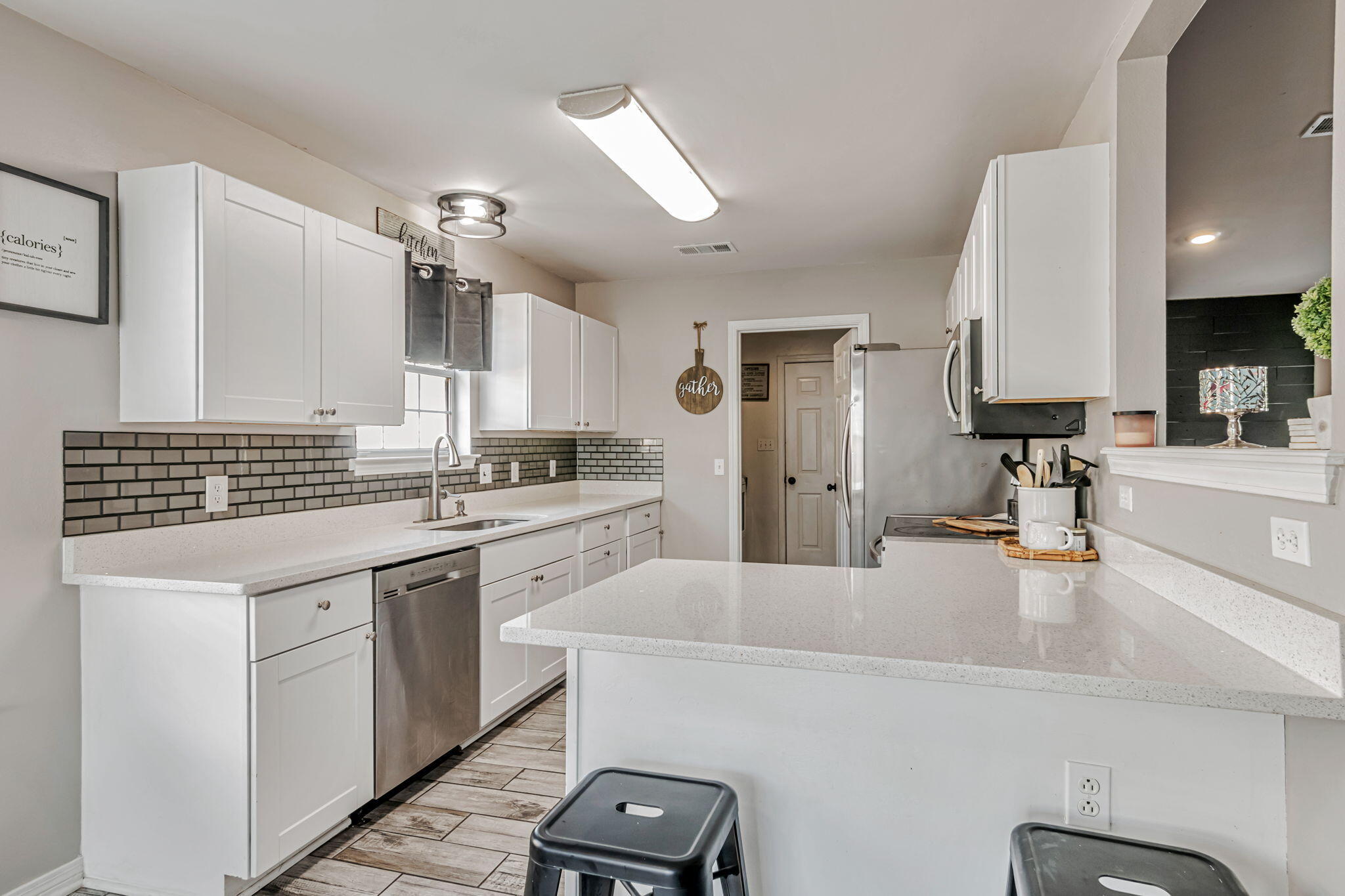 EMERALD ESTATES - Residential