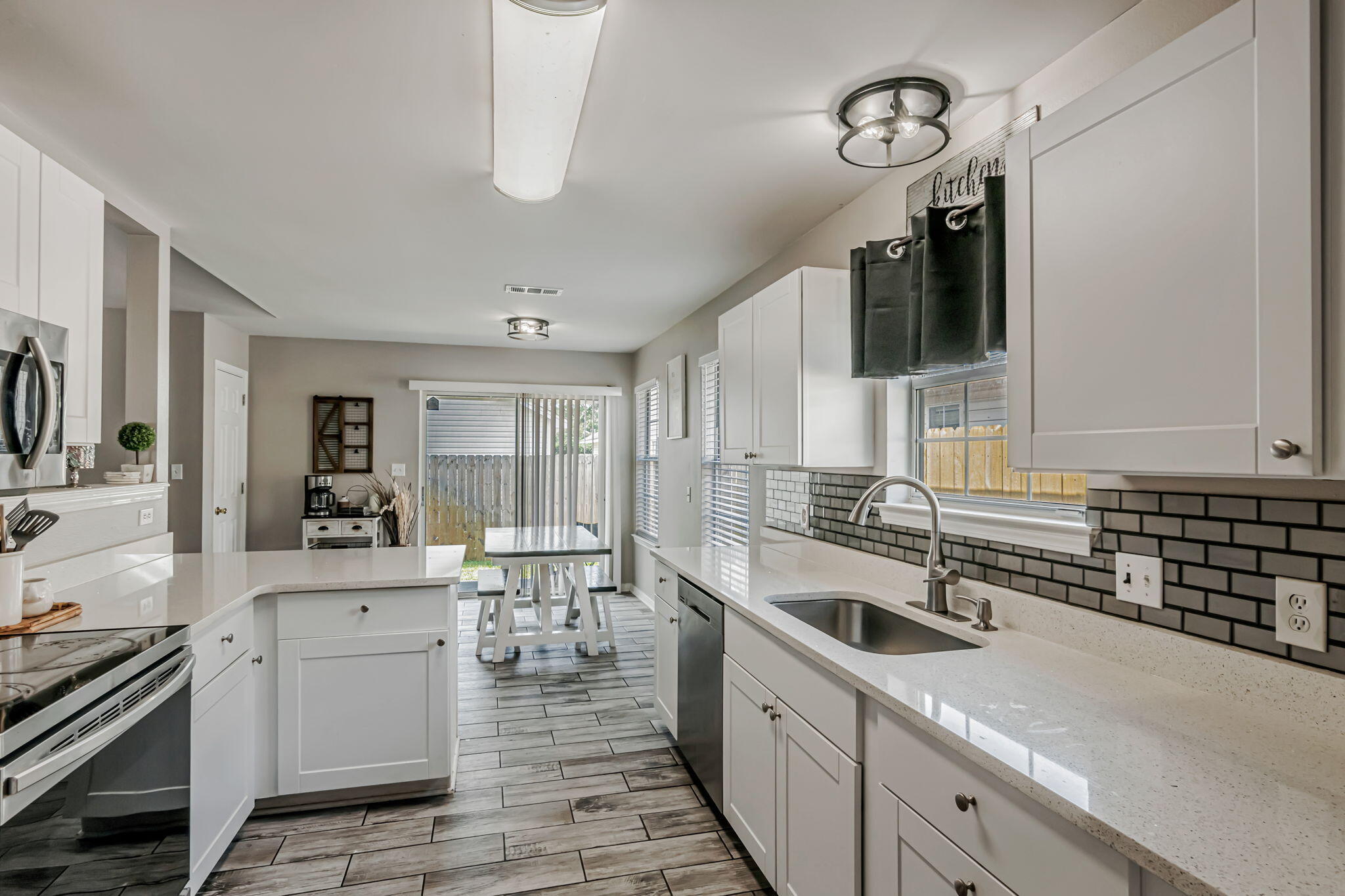 EMERALD ESTATES - Residential