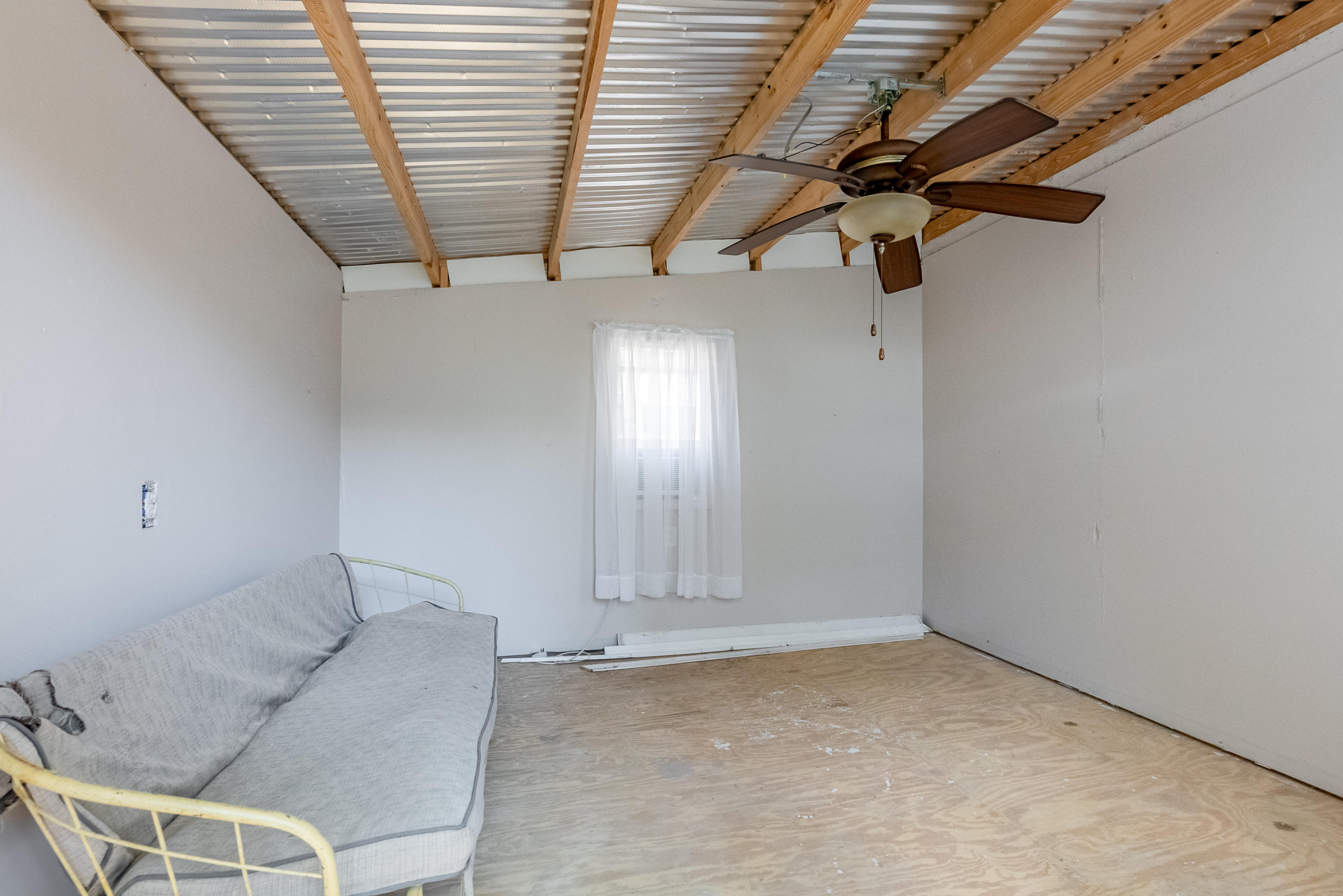 LAGUNA BEACH 7TH ADDN - Residential