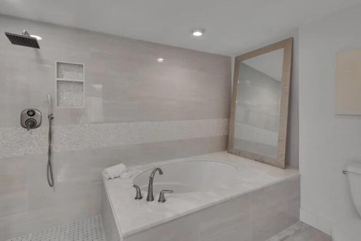 STERLING SANDS CONDO - Residential