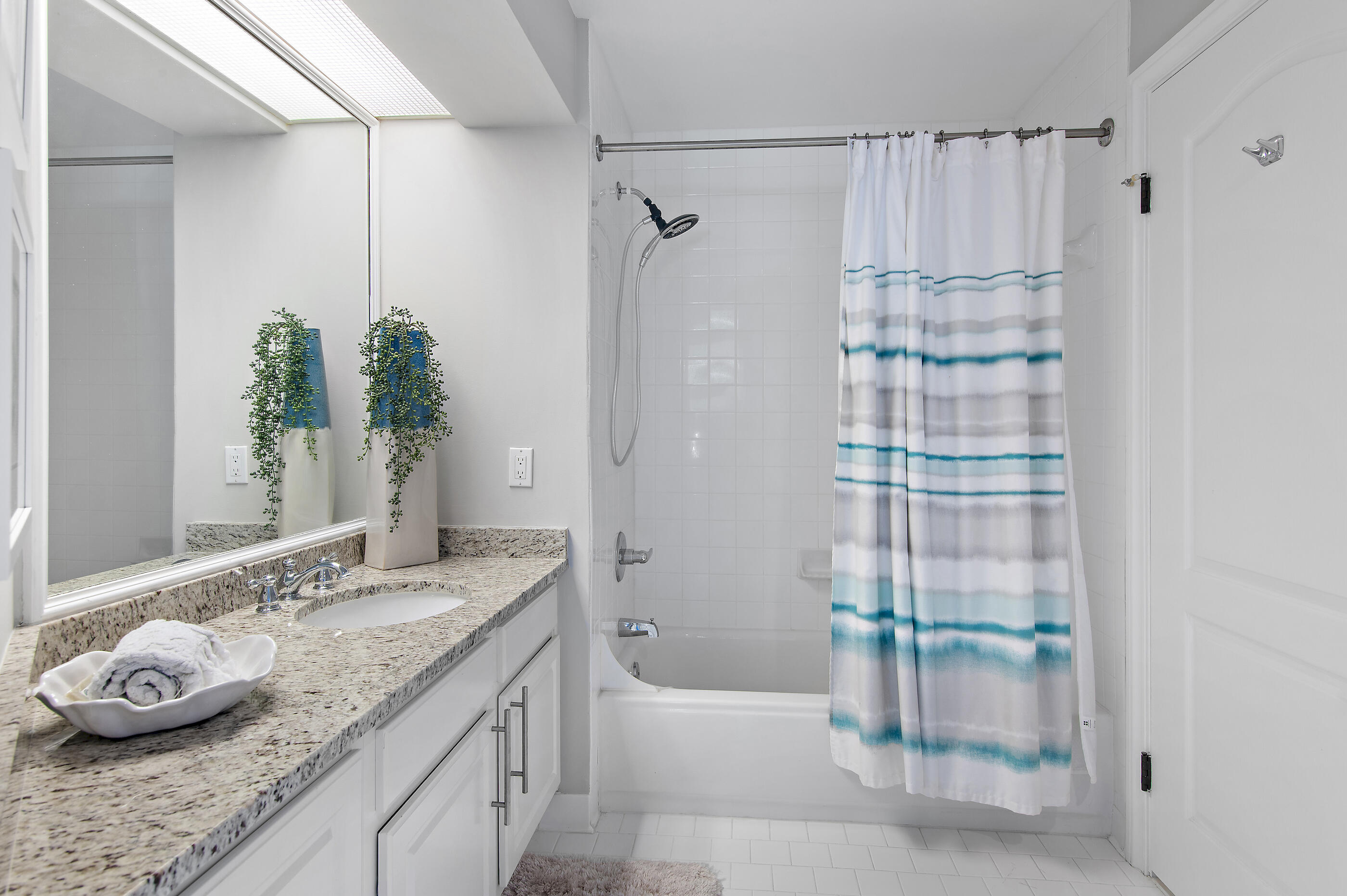 ANCHORAGE AT SANDESTIN THE - Residential