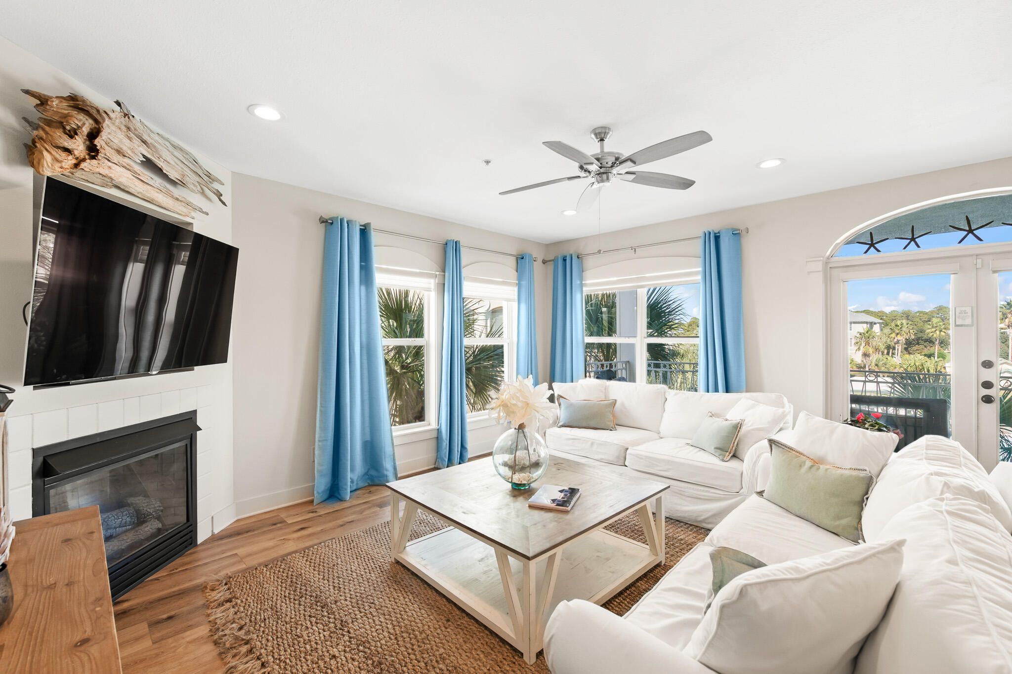 VILLAS AT SEACREST BEACH - Residential