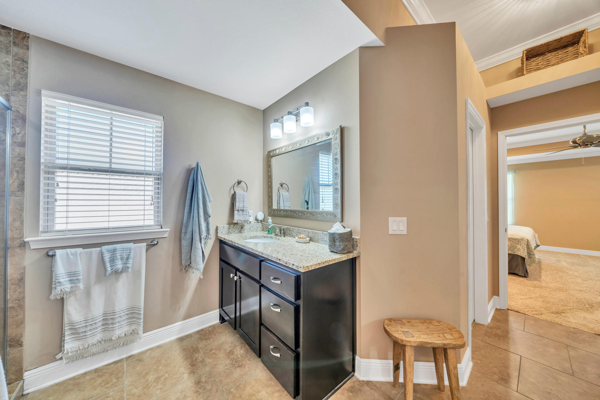 HOLLEY BY THE SEA - Residential