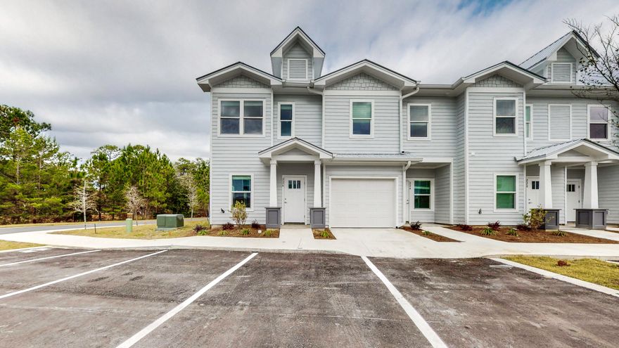 End Unit! Available Now! Beautiful, brand new Verandas townhome with a screened in porch. 3 bedrooms, 2.5 baths, washer and dryer included. Granite countertops, stainless steel appliances, LVP floors and plenty of parking. Enjoy the community pool and all Freeport has to offer. Pets allowed, restrictions apply. A $100 non-refundable pet fee and $25/mo pet rent will apply, per pet.A $75 lease preparation fee applies.Application fee refunded if we can't get you approved!Move in Tomorrow!