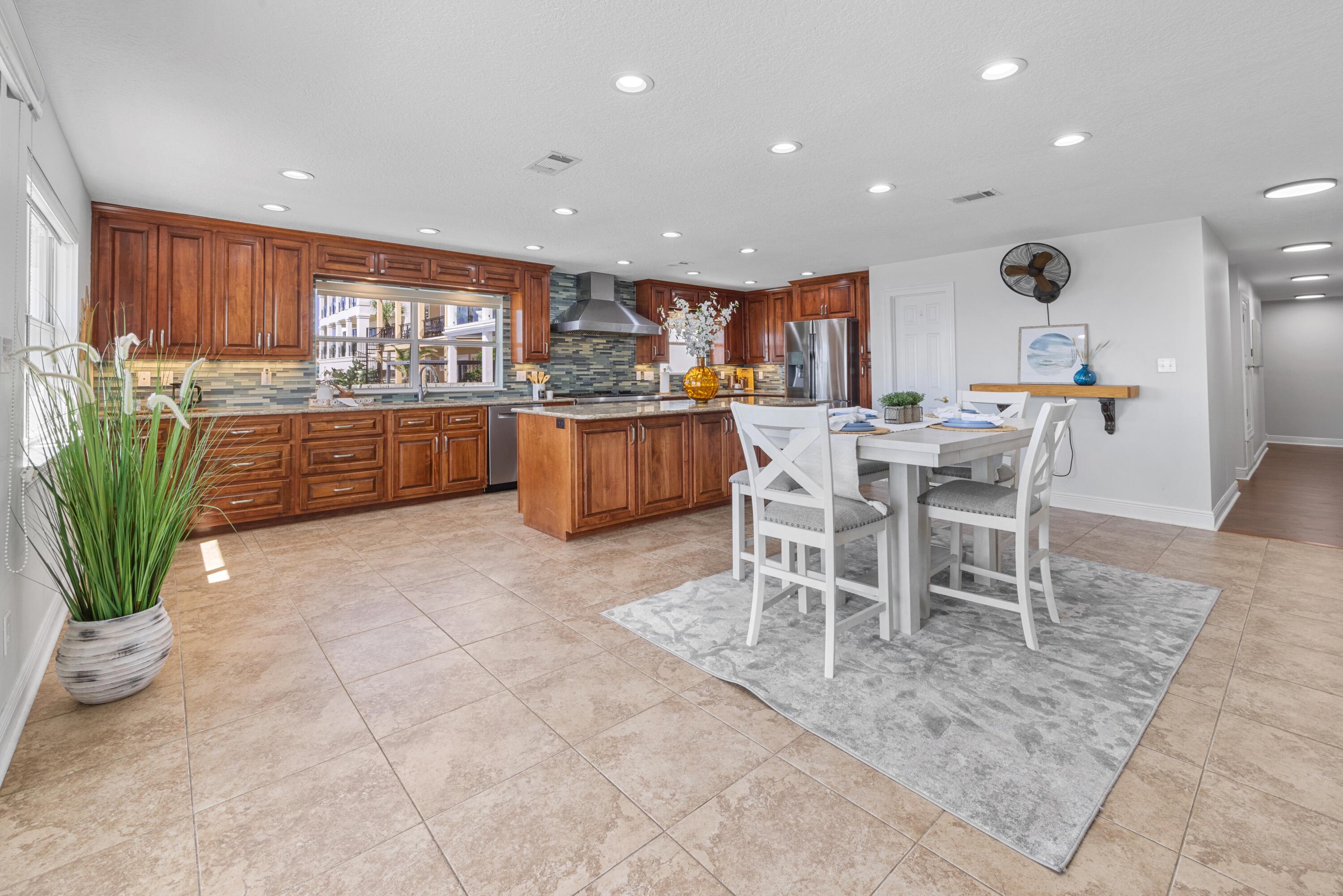 BAL HARBOUR OF SHALIMAR - Residential