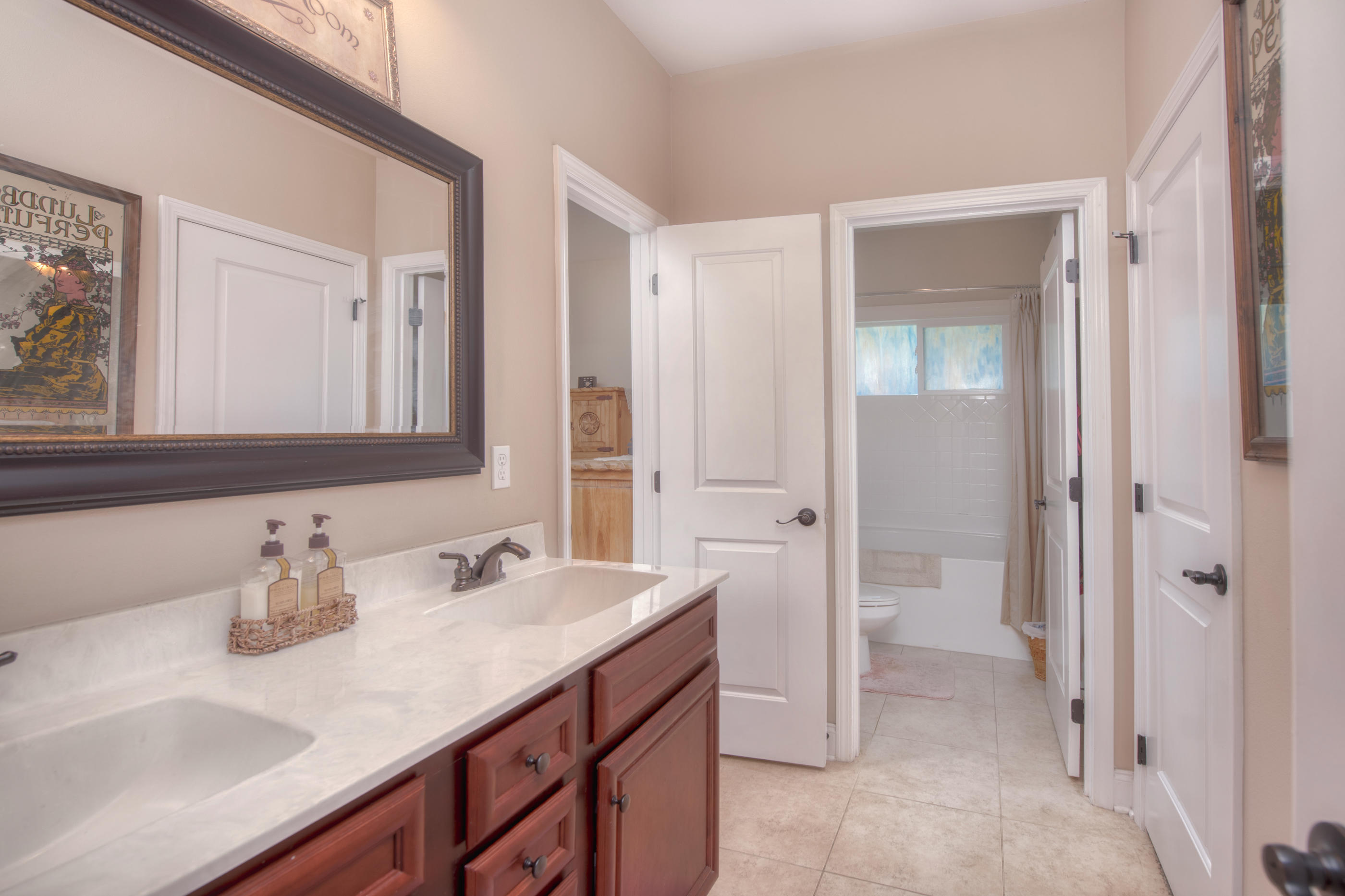 GARNIERS BEACH 3RD - Residential