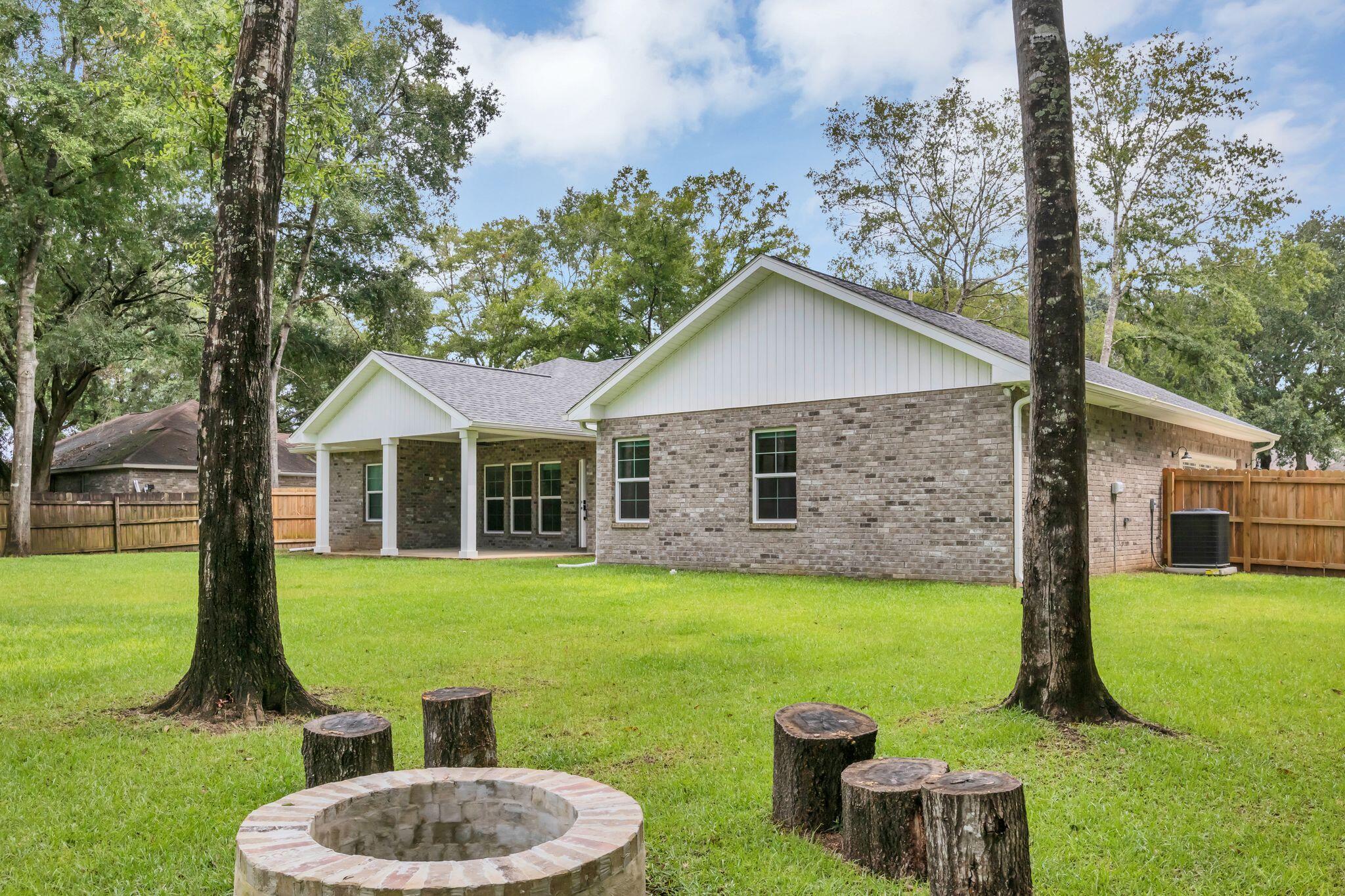 GARDEN CITY - Residential Lease