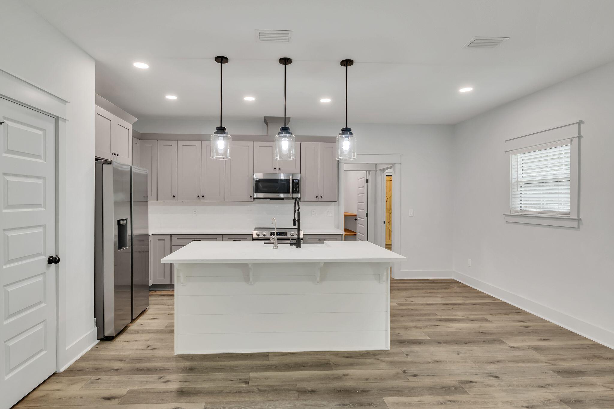 GARDEN CITY - Residential Lease