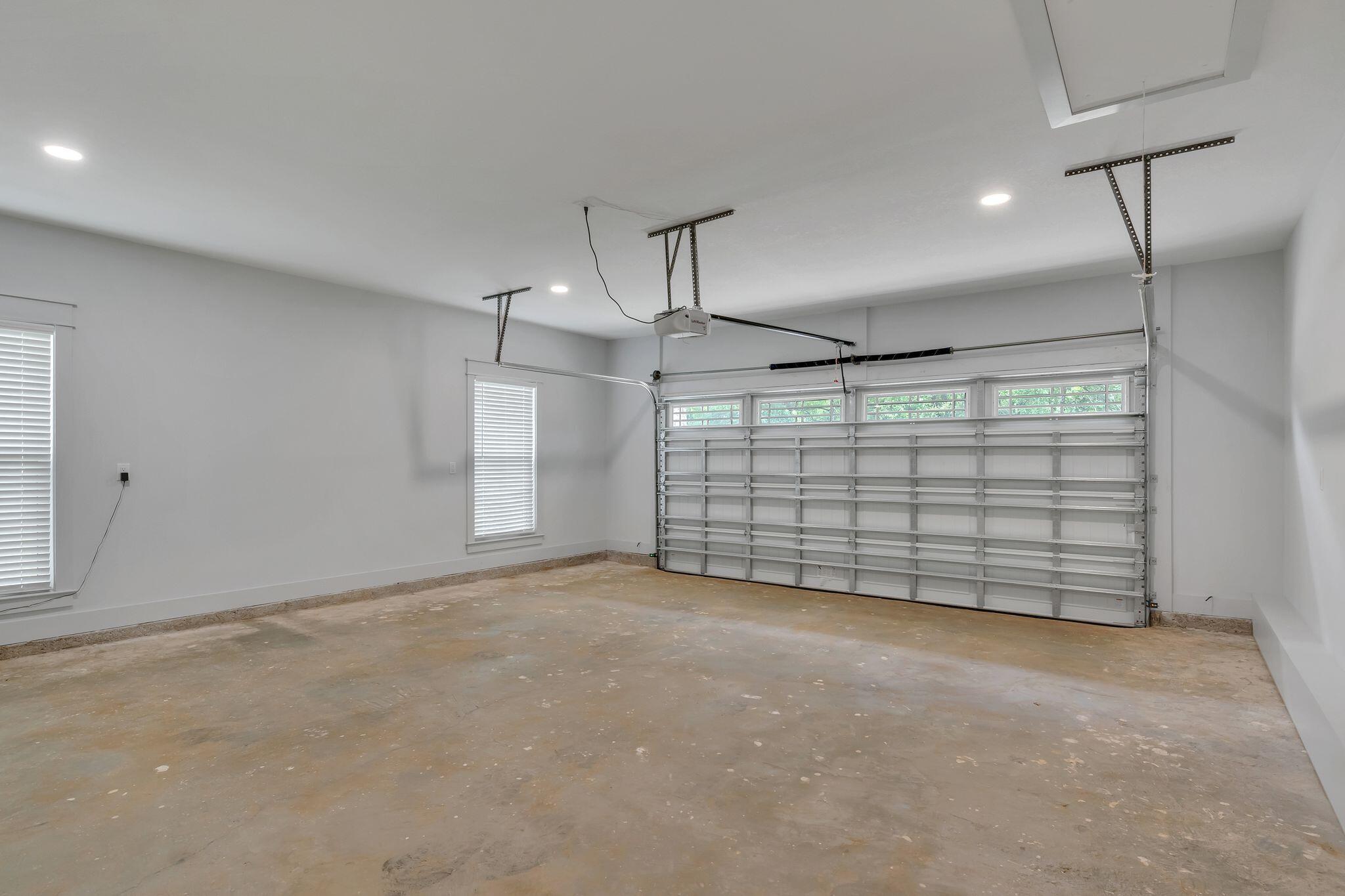 GARDEN CITY - Residential Lease