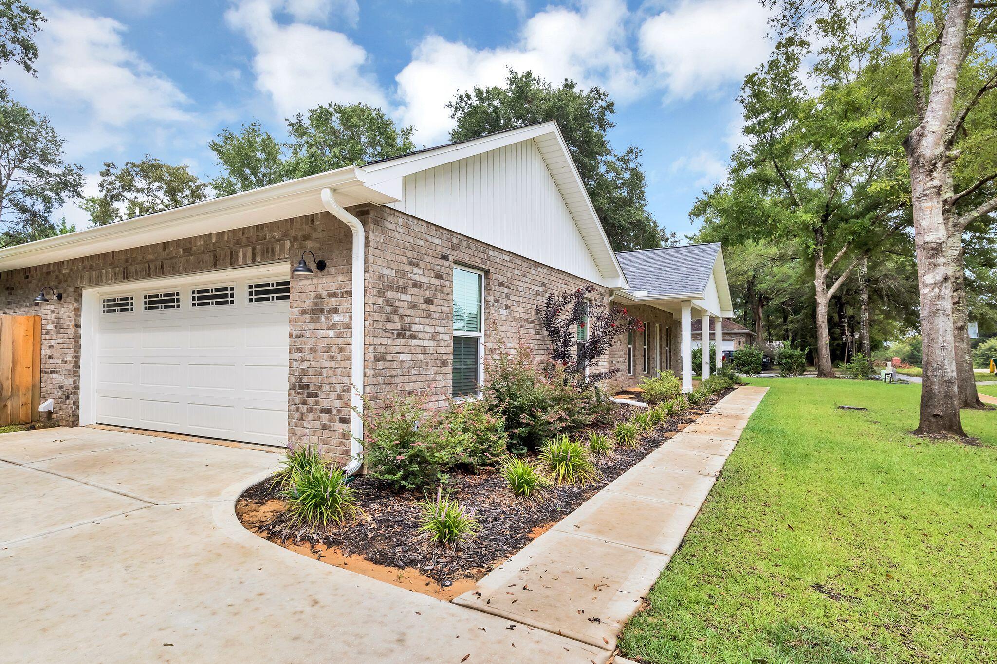 GARDEN CITY - Residential Lease