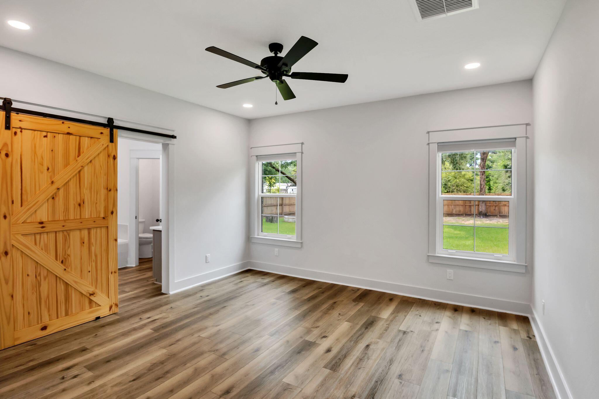 GARDEN CITY - Residential Lease