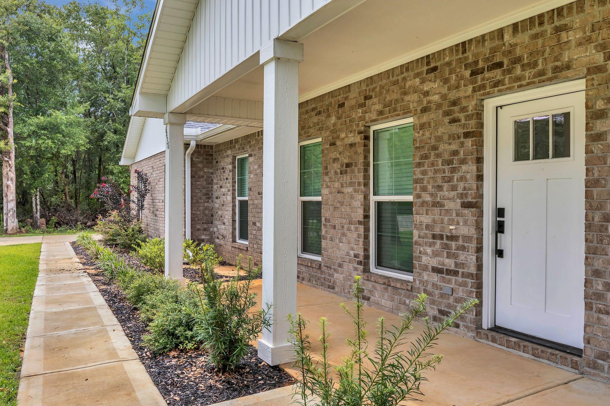 GARDEN CITY - Residential Lease