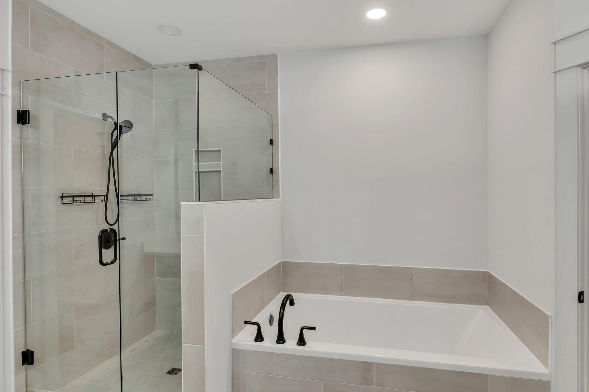 GARDEN CITY - Residential Lease