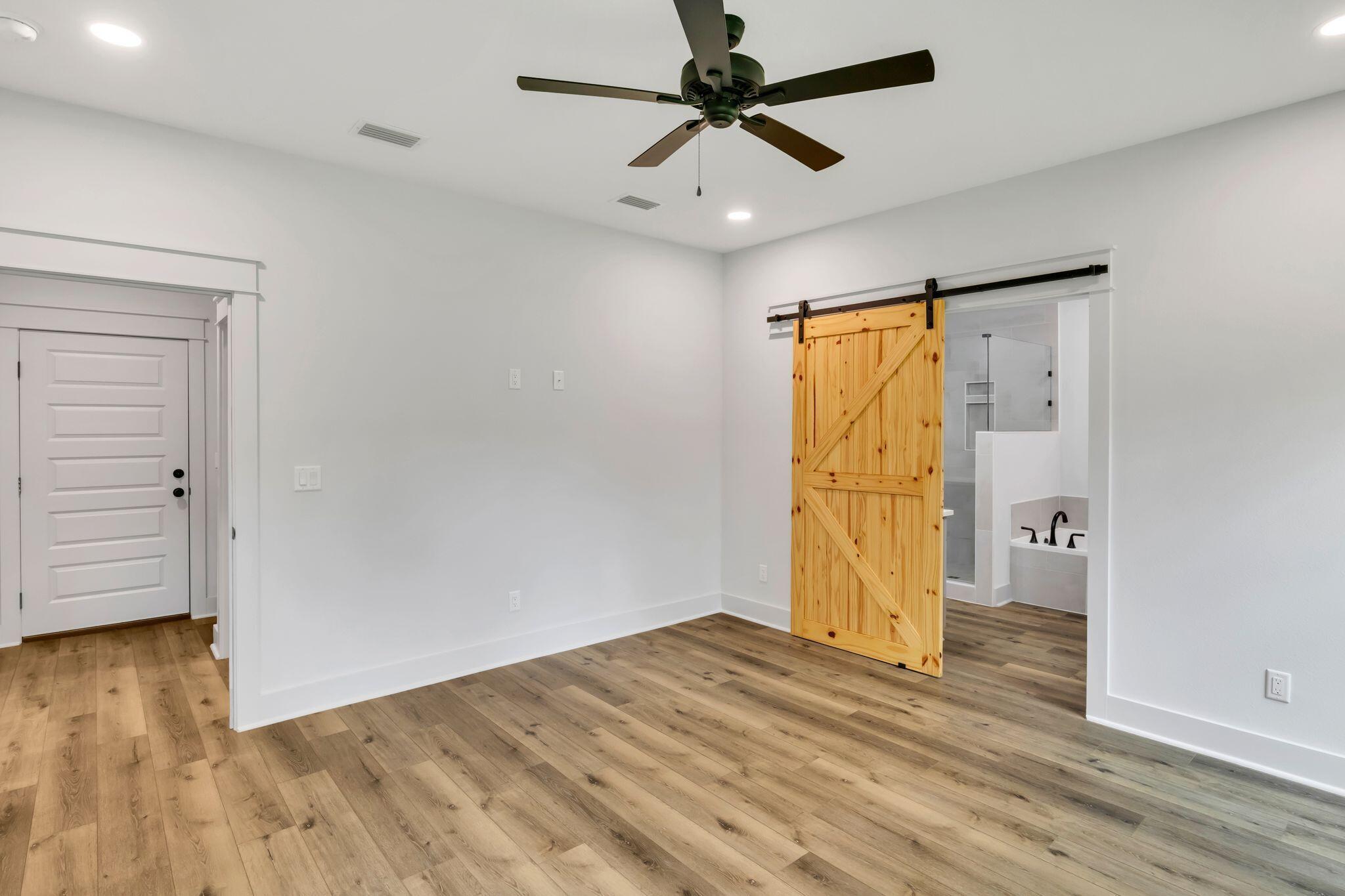 GARDEN CITY - Residential Lease