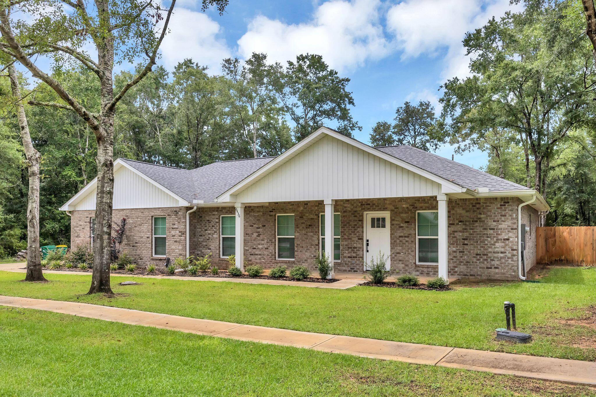 GARDEN CITY - Residential Lease