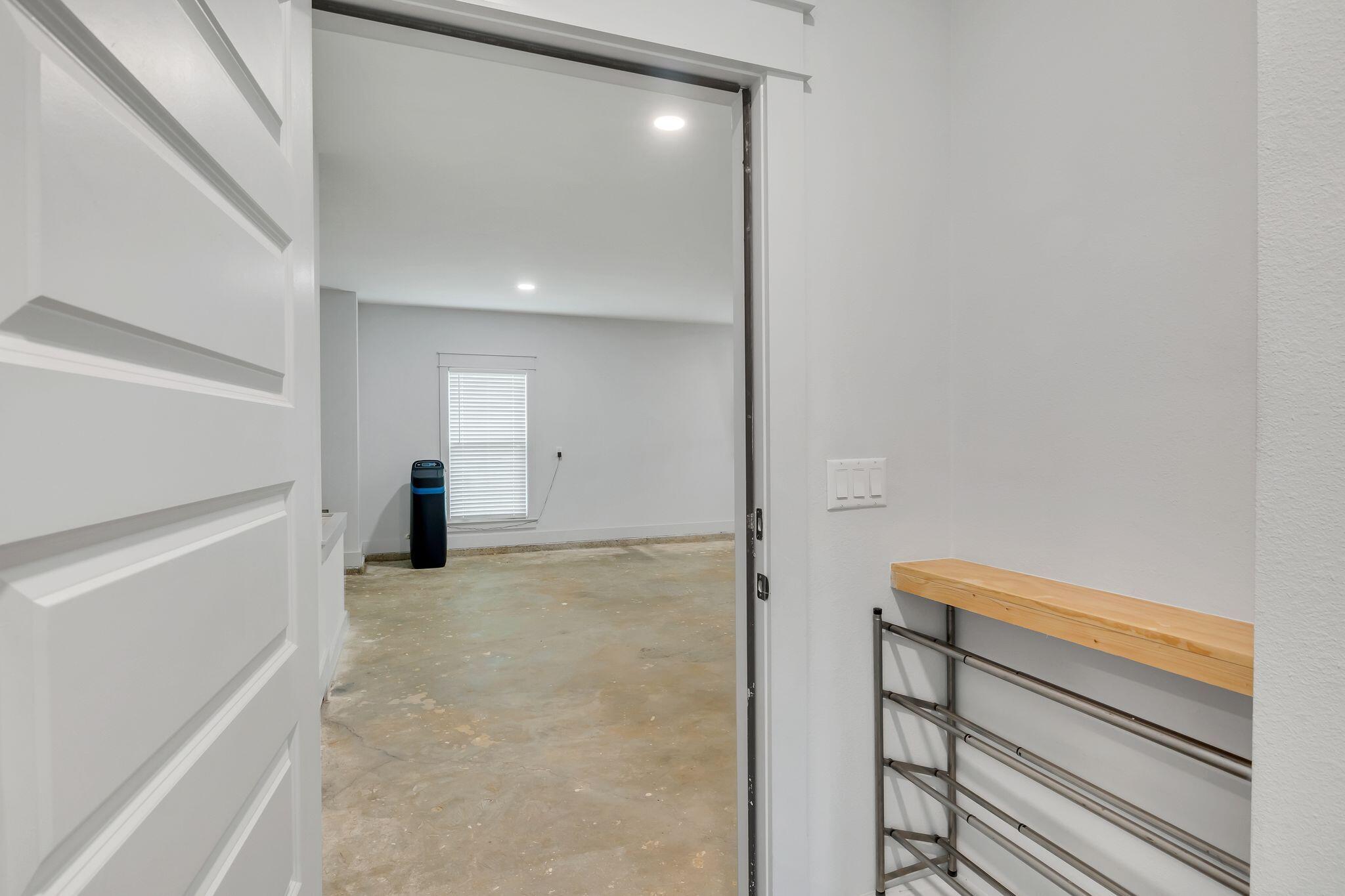 GARDEN CITY - Residential Lease