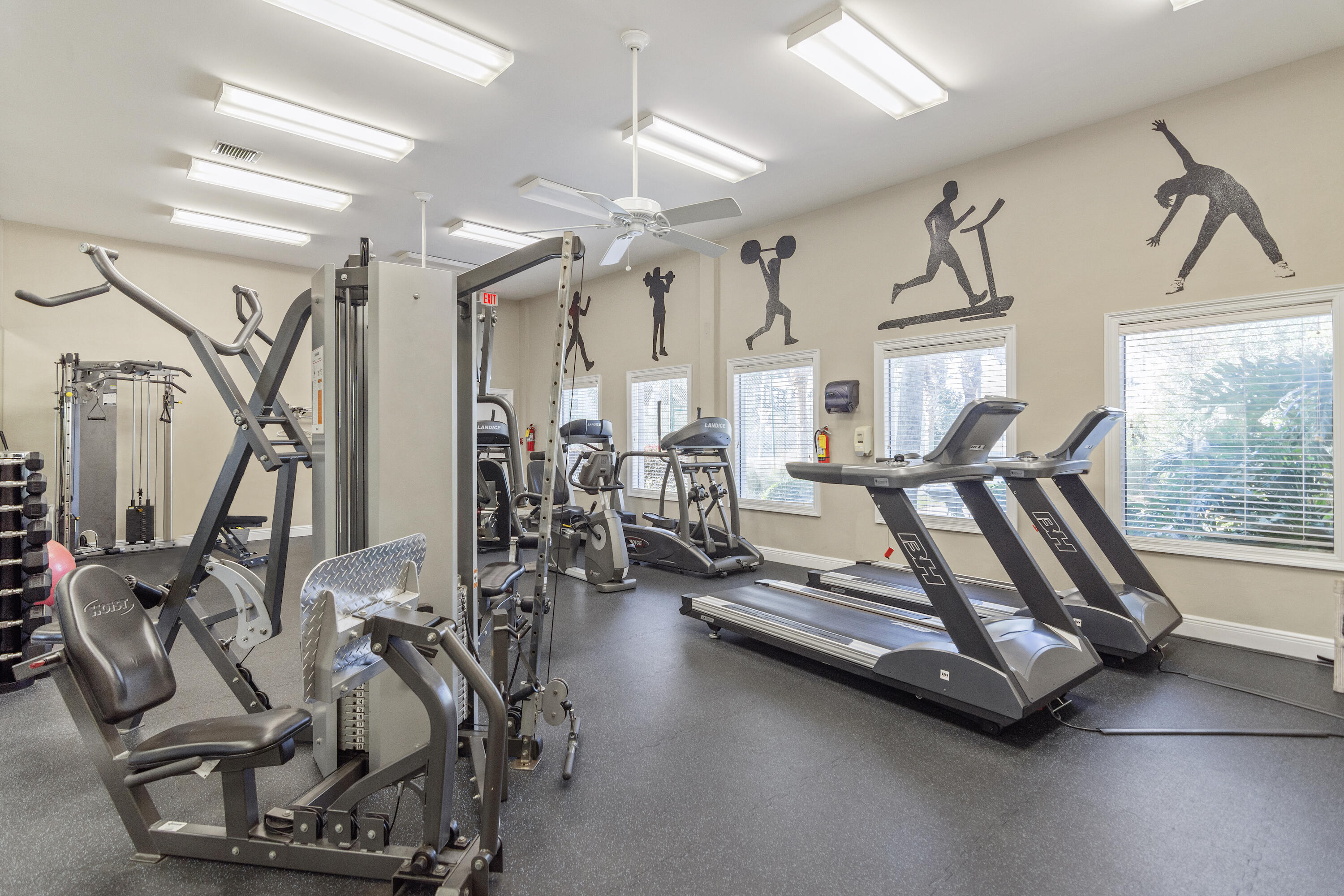 SHORELINE TOWERS 11 - Residential