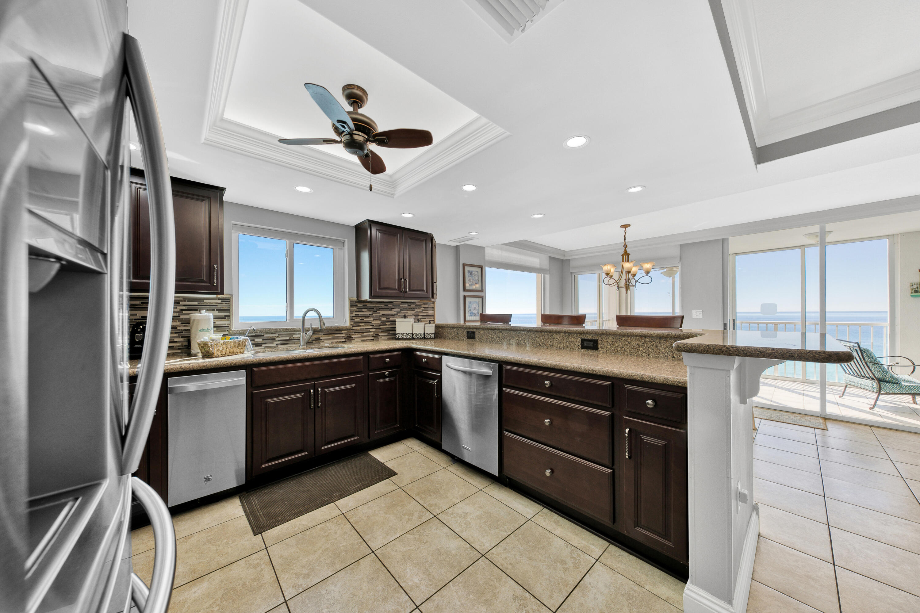 SHORELINE TOWERS 11 - Residential