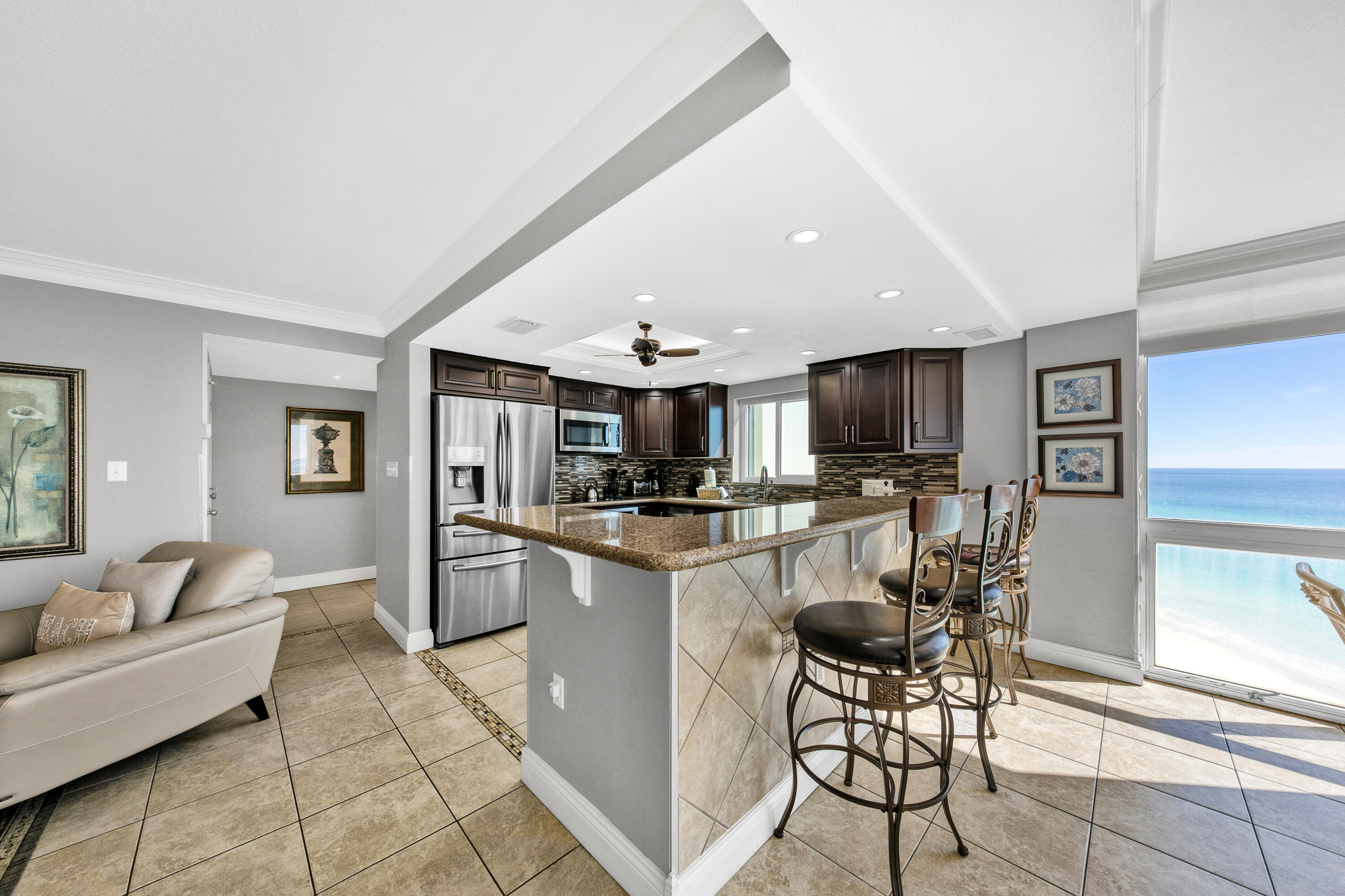 SHORELINE TOWERS 11 - Residential