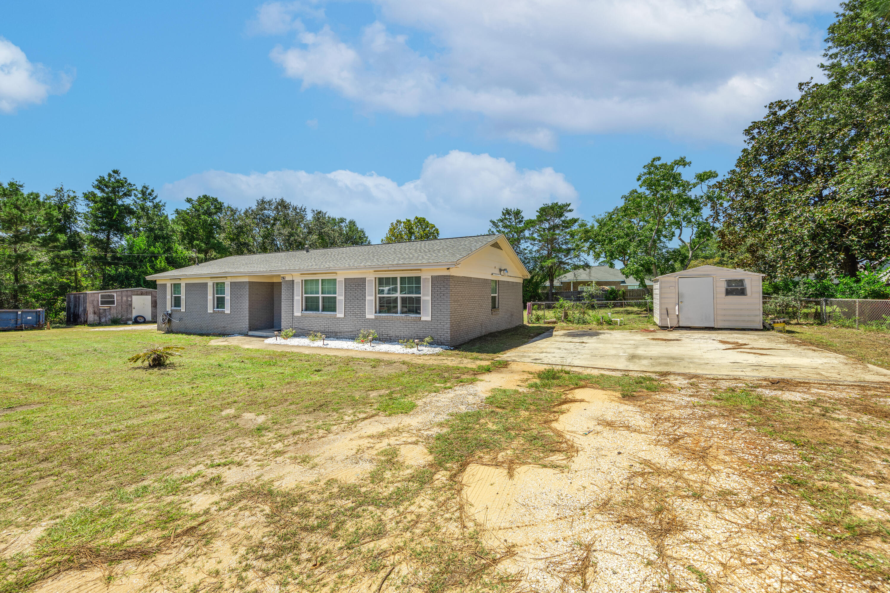 CRESCENT SHORES - Residential