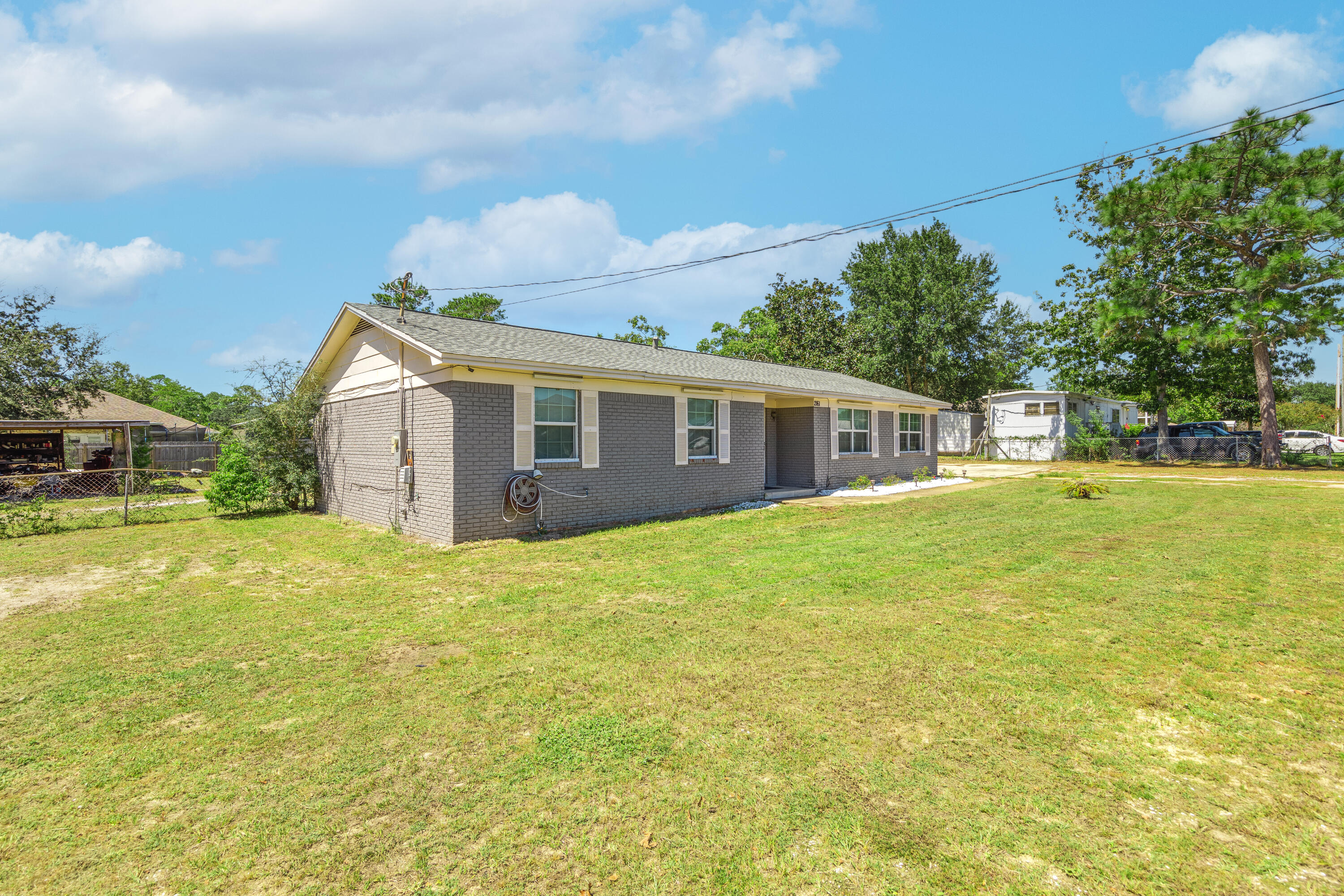 CRESCENT SHORES - Residential