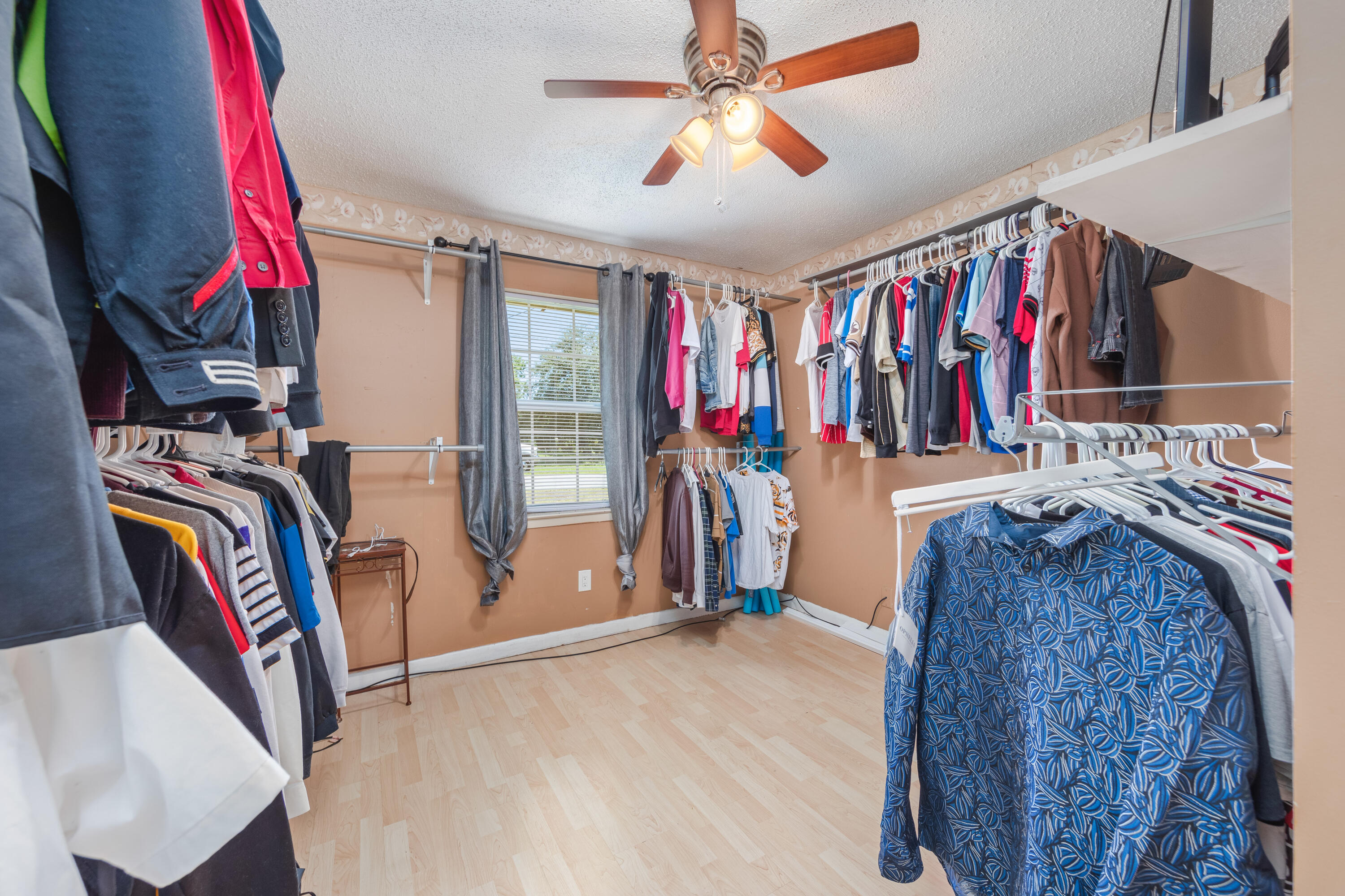 CRESCENT SHORES - Residential