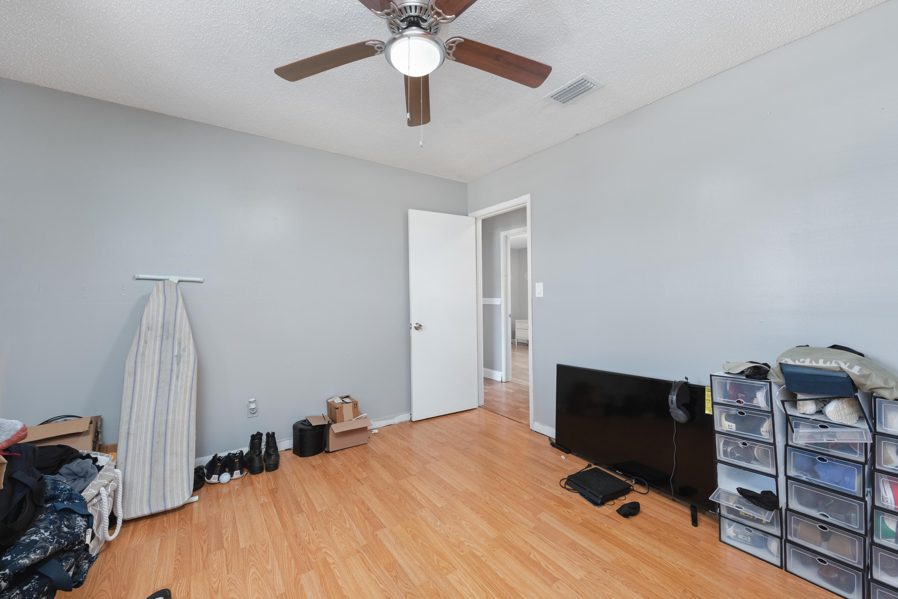 CRESCENT SHORES - Residential