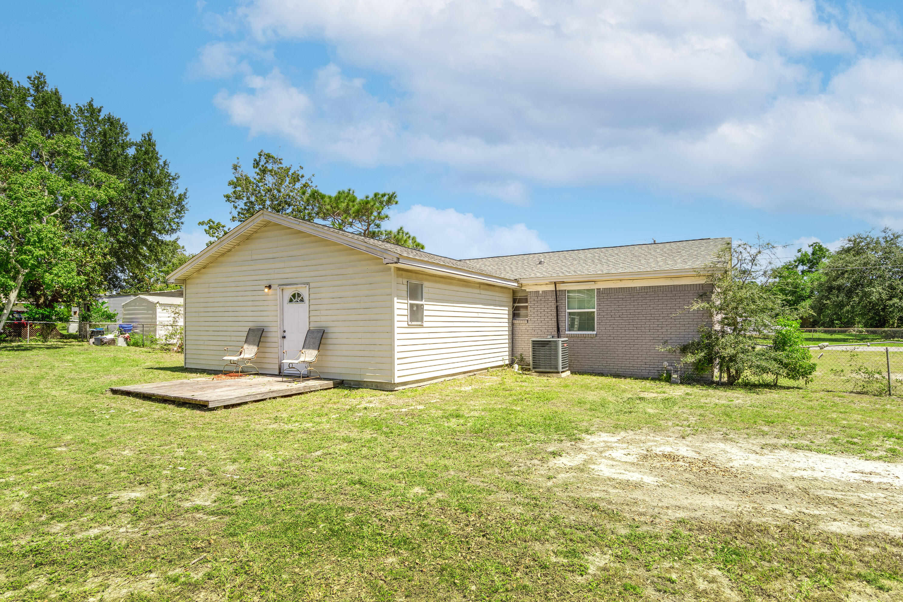 CRESCENT SHORES - Residential