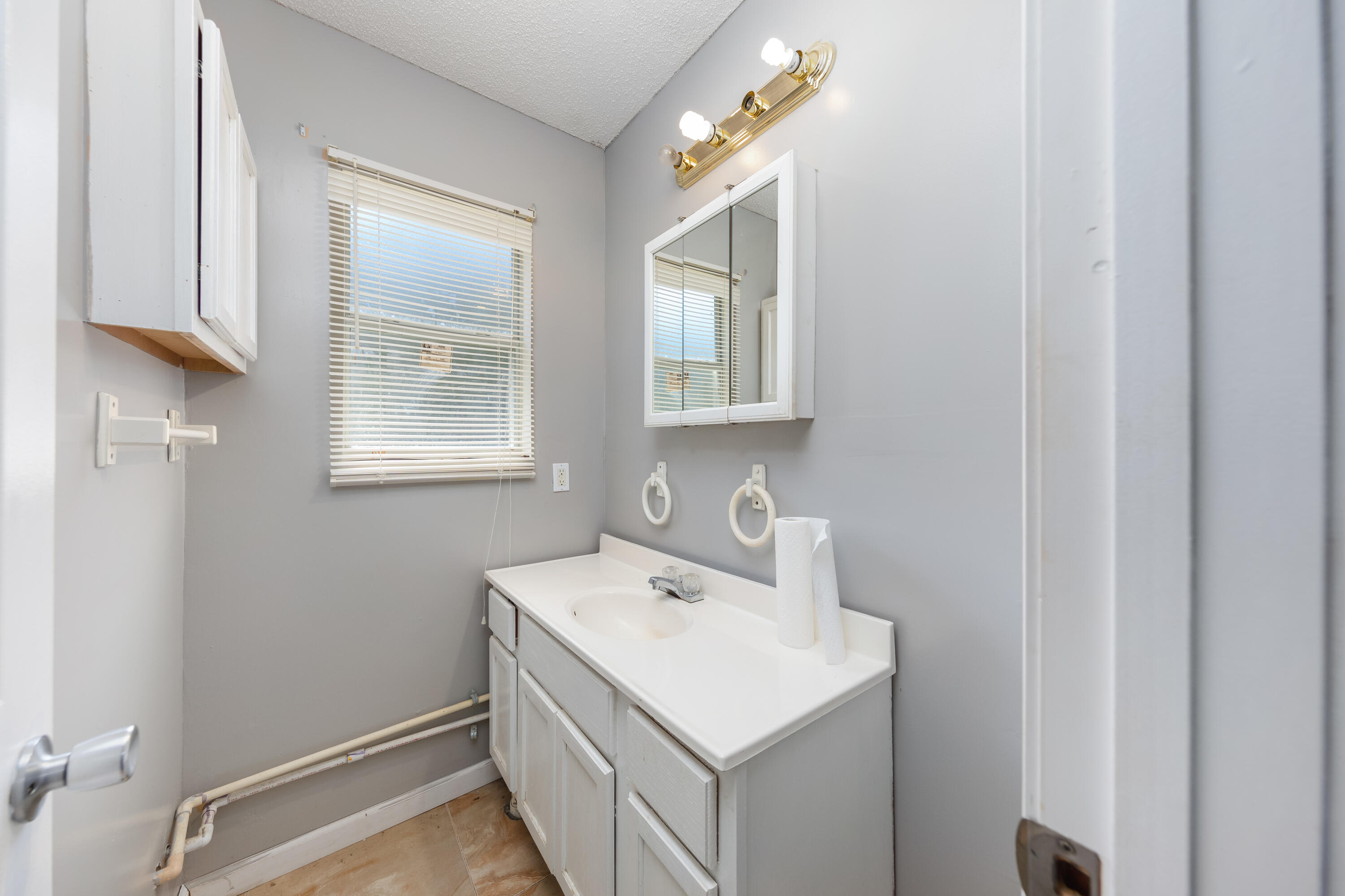 CRESCENT SHORES - Residential