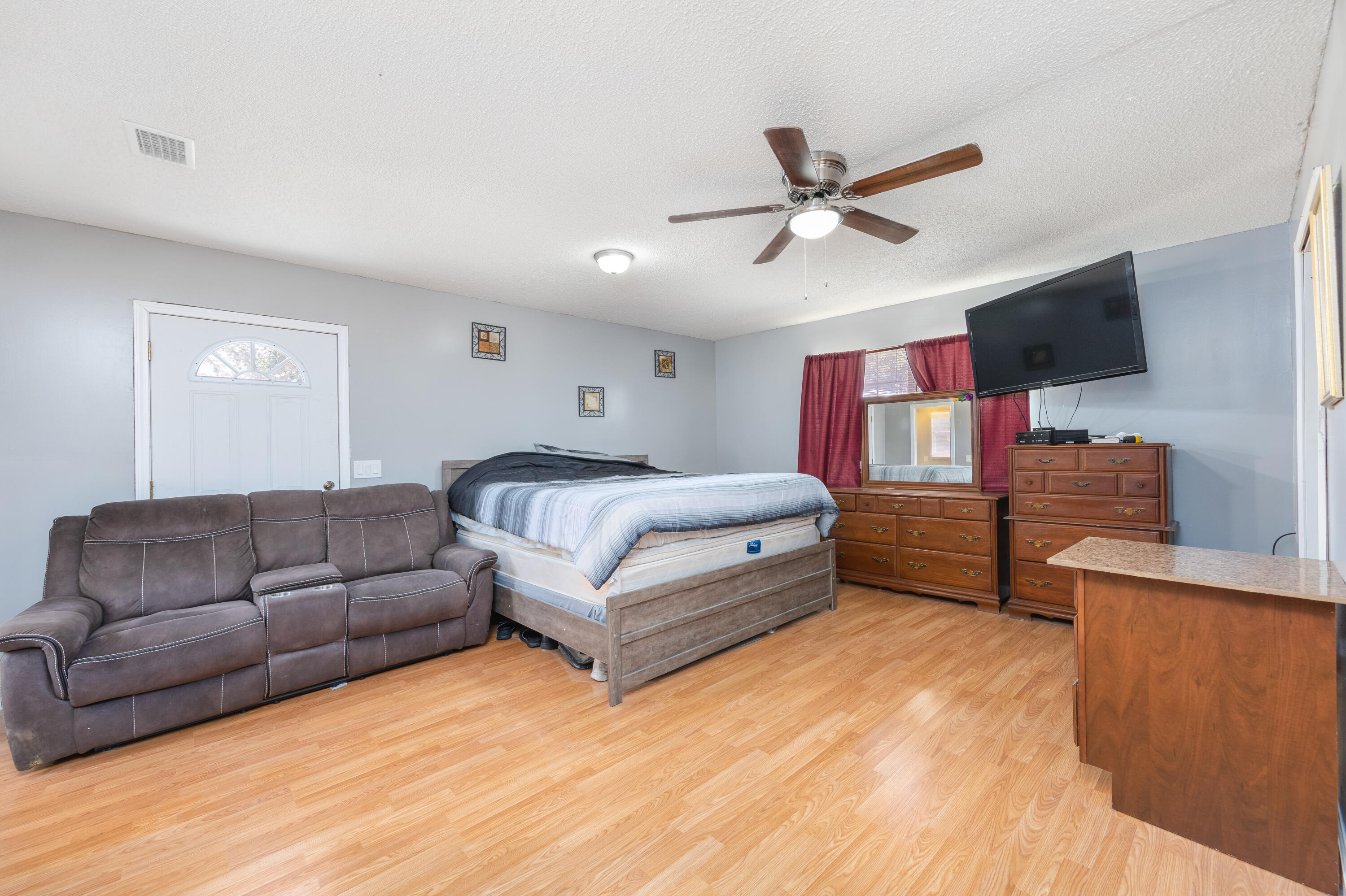 CRESCENT SHORES - Residential