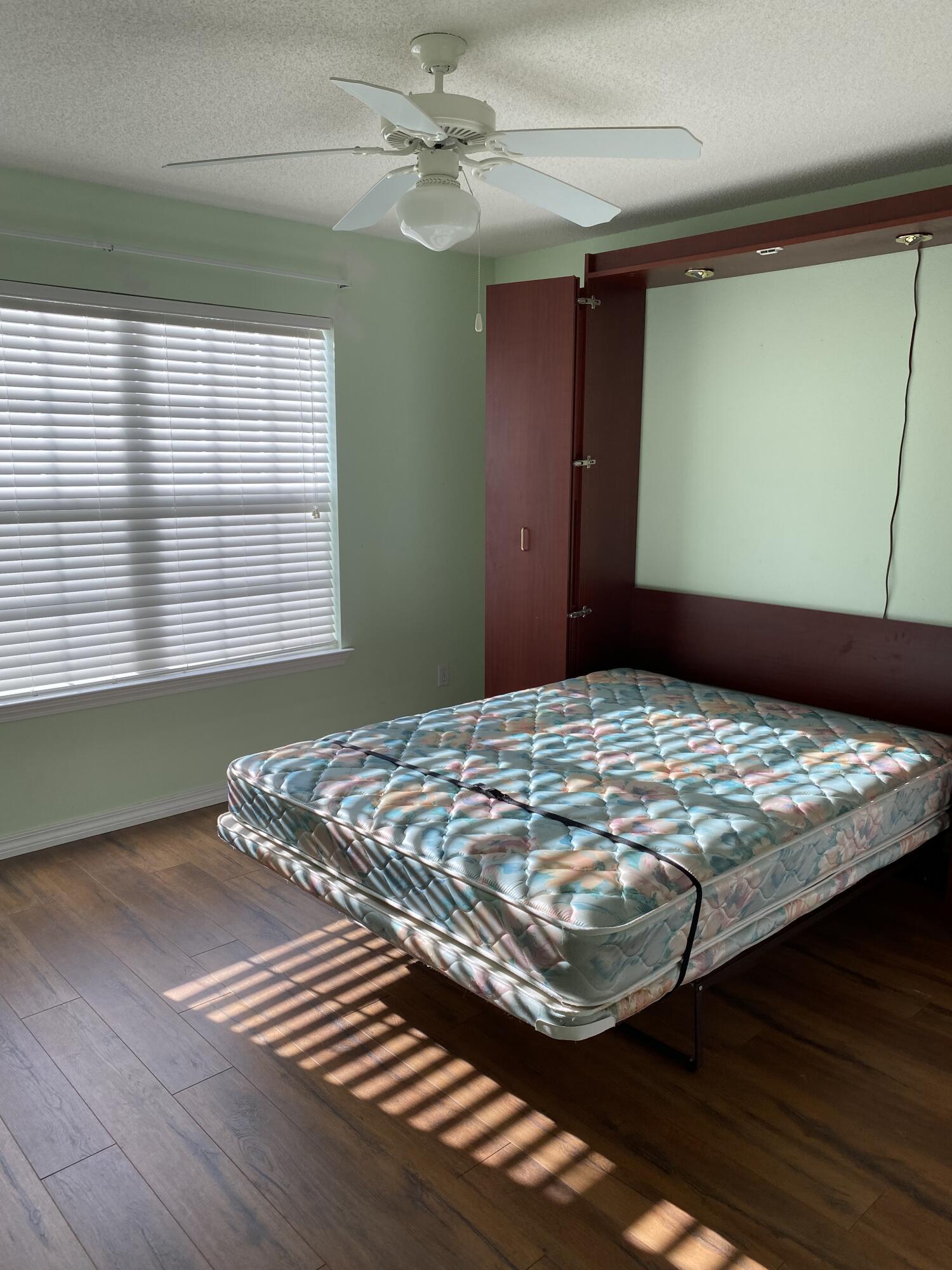 SEASHORE VILLAGE - Residential