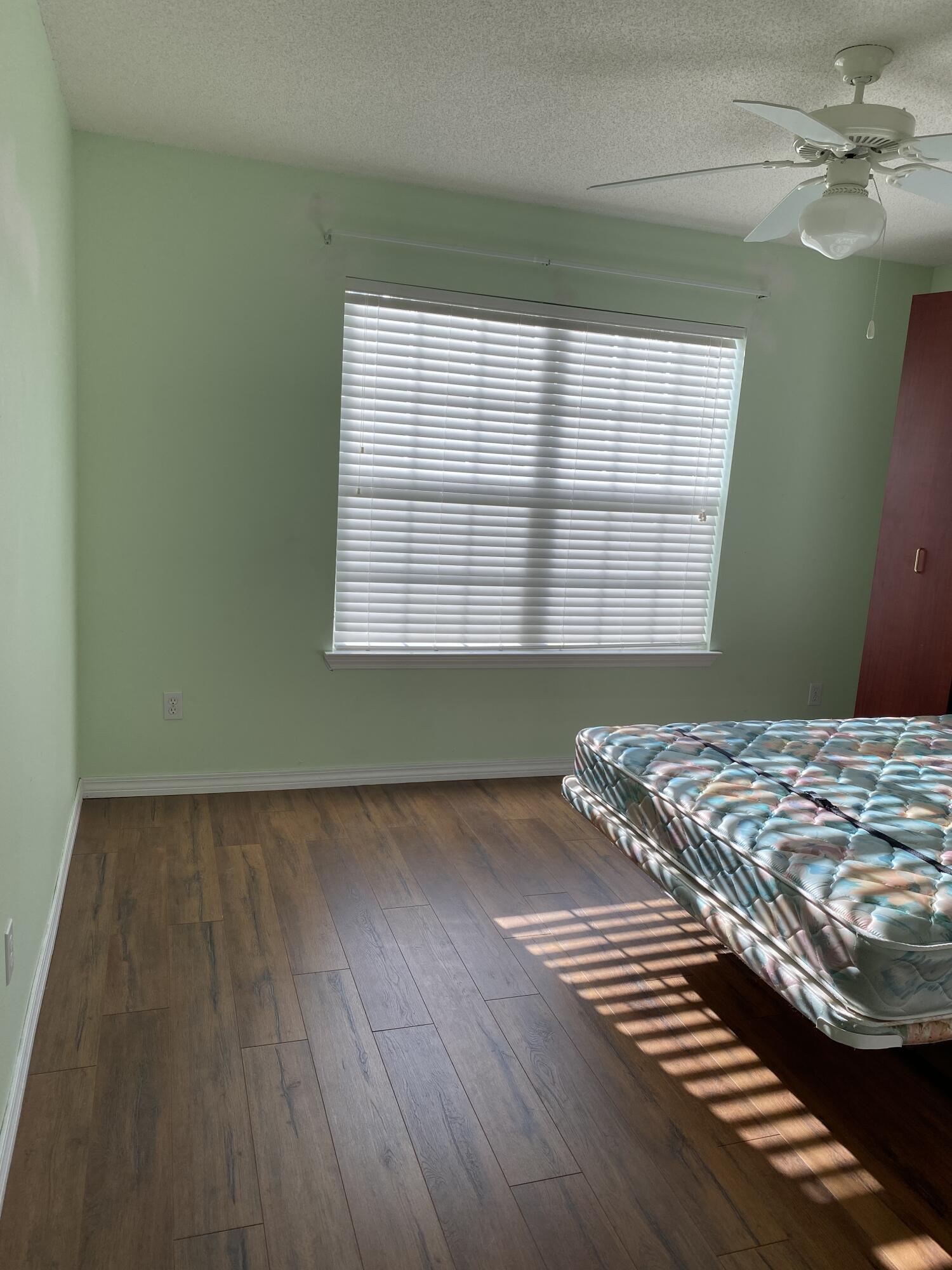 SEASHORE VILLAGE - Residential