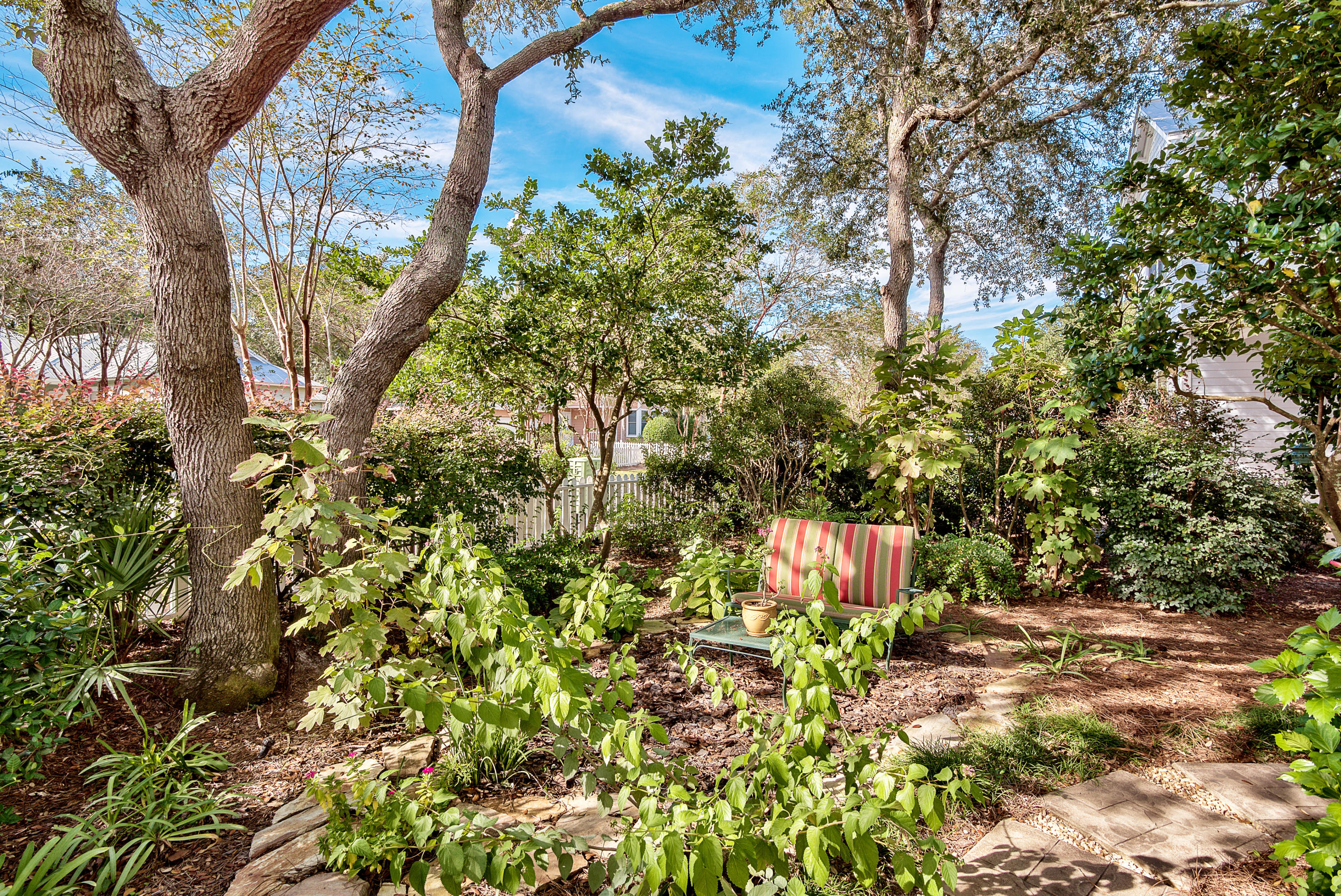CRYSTAL LAKE AT SANDESTIN - Residential