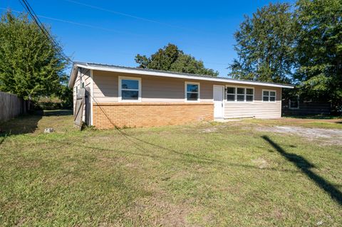 Photo of 2608 W 21st Street, Panama City, FL 32405 (MLS # 989003)