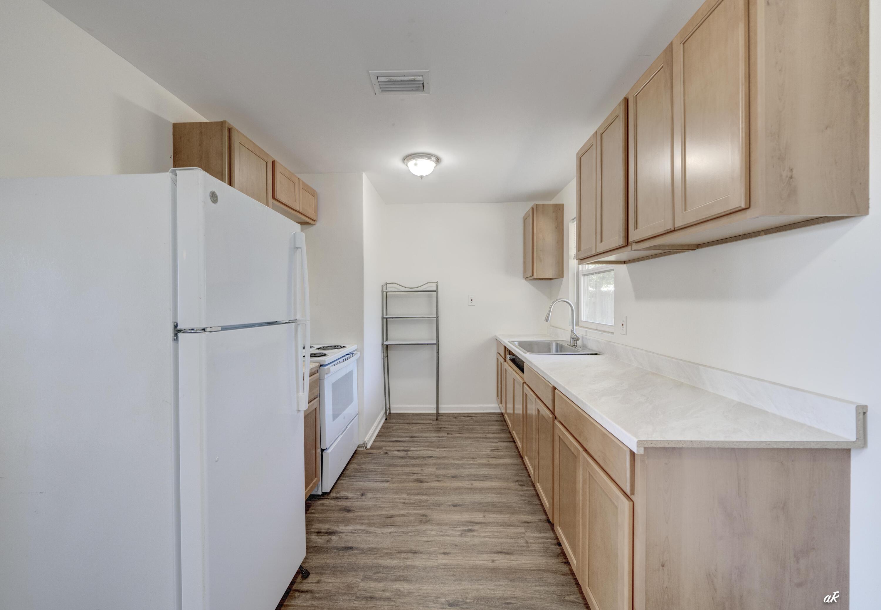 HENTZ 1ST ADDN UNIT B - Residential