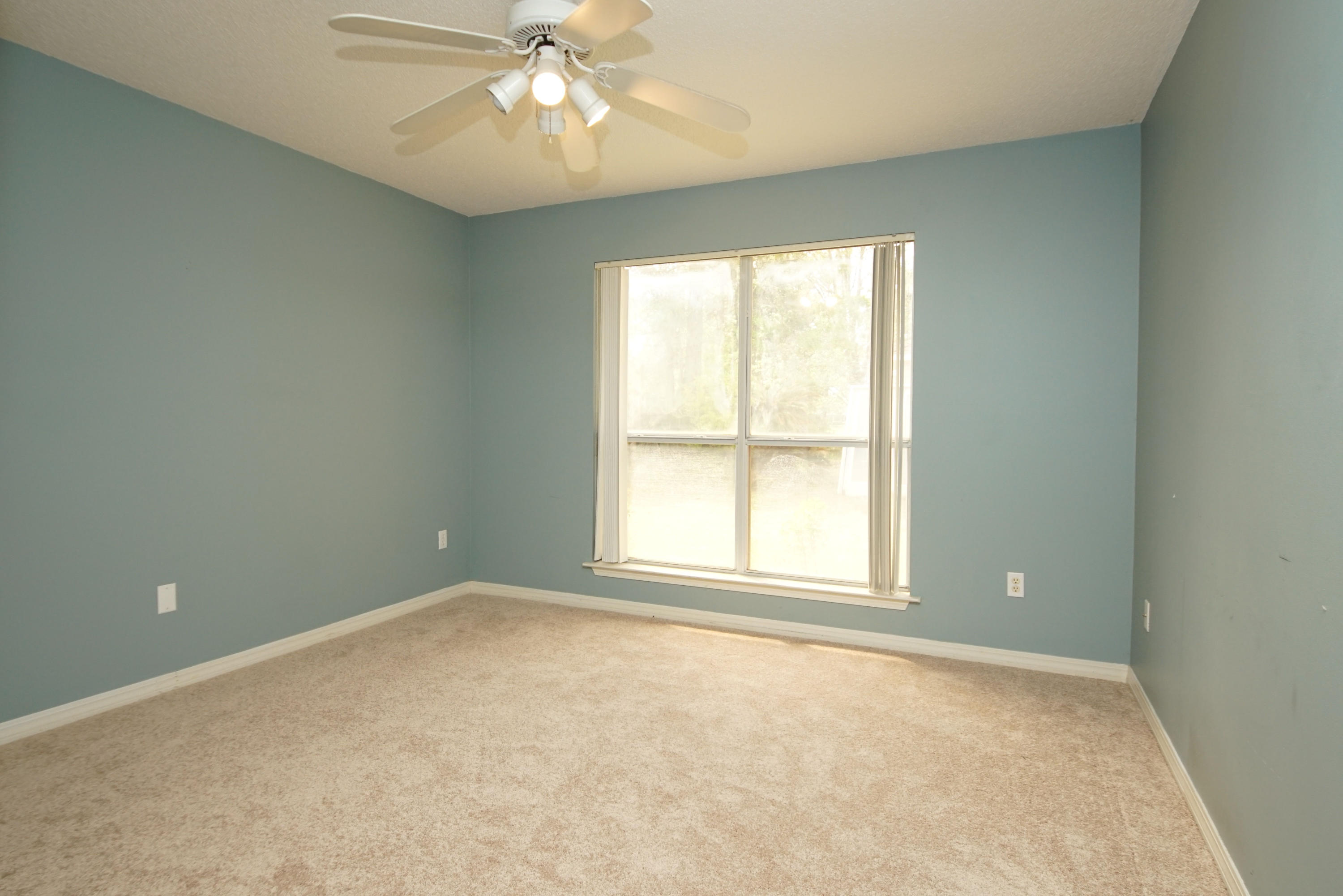 CREEKS EDGE THE - Residential