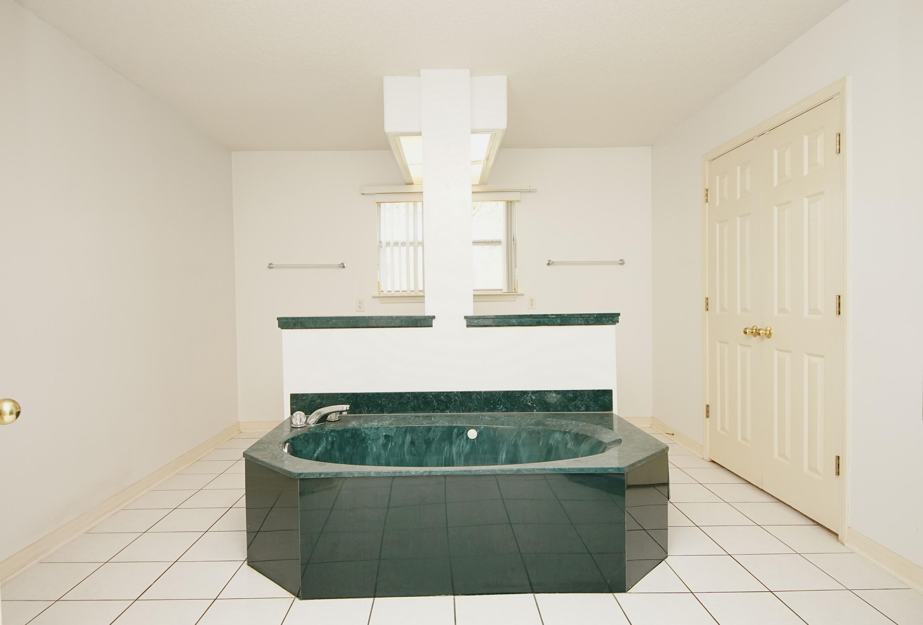 CREEKS EDGE THE - Residential