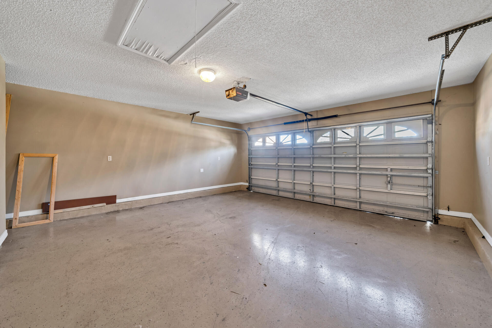 EMERALD LAKES PH 3 - Residential