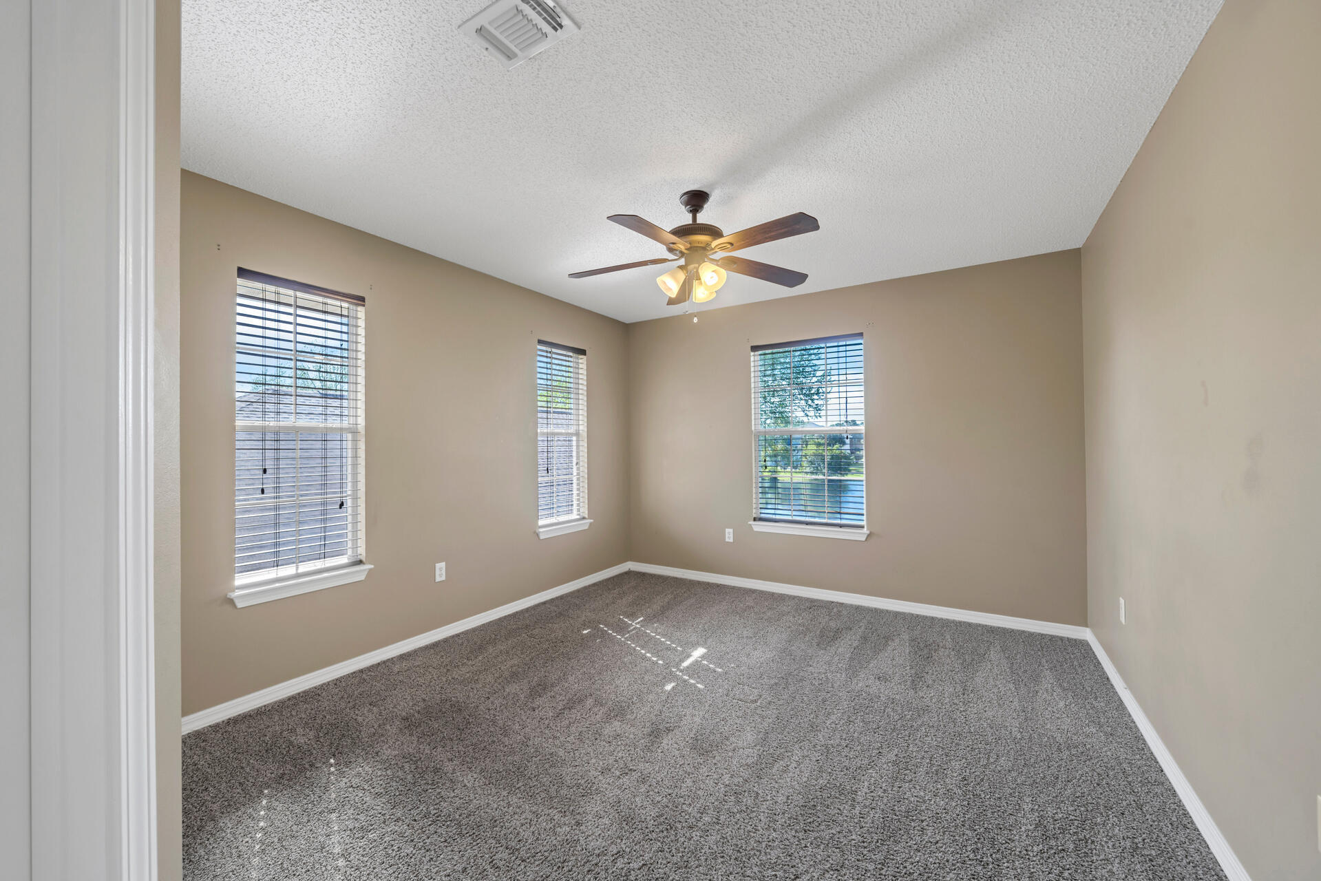 EMERALD LAKES PH 3 - Residential