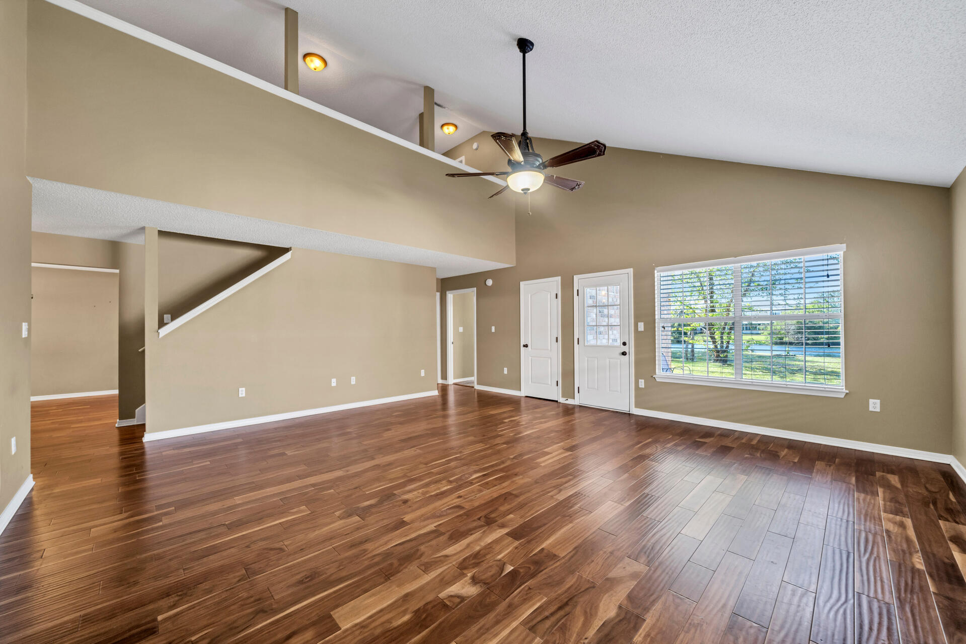 EMERALD LAKES PH 3 - Residential