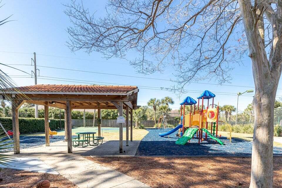 EMERALD LAKES PH 3 - Residential